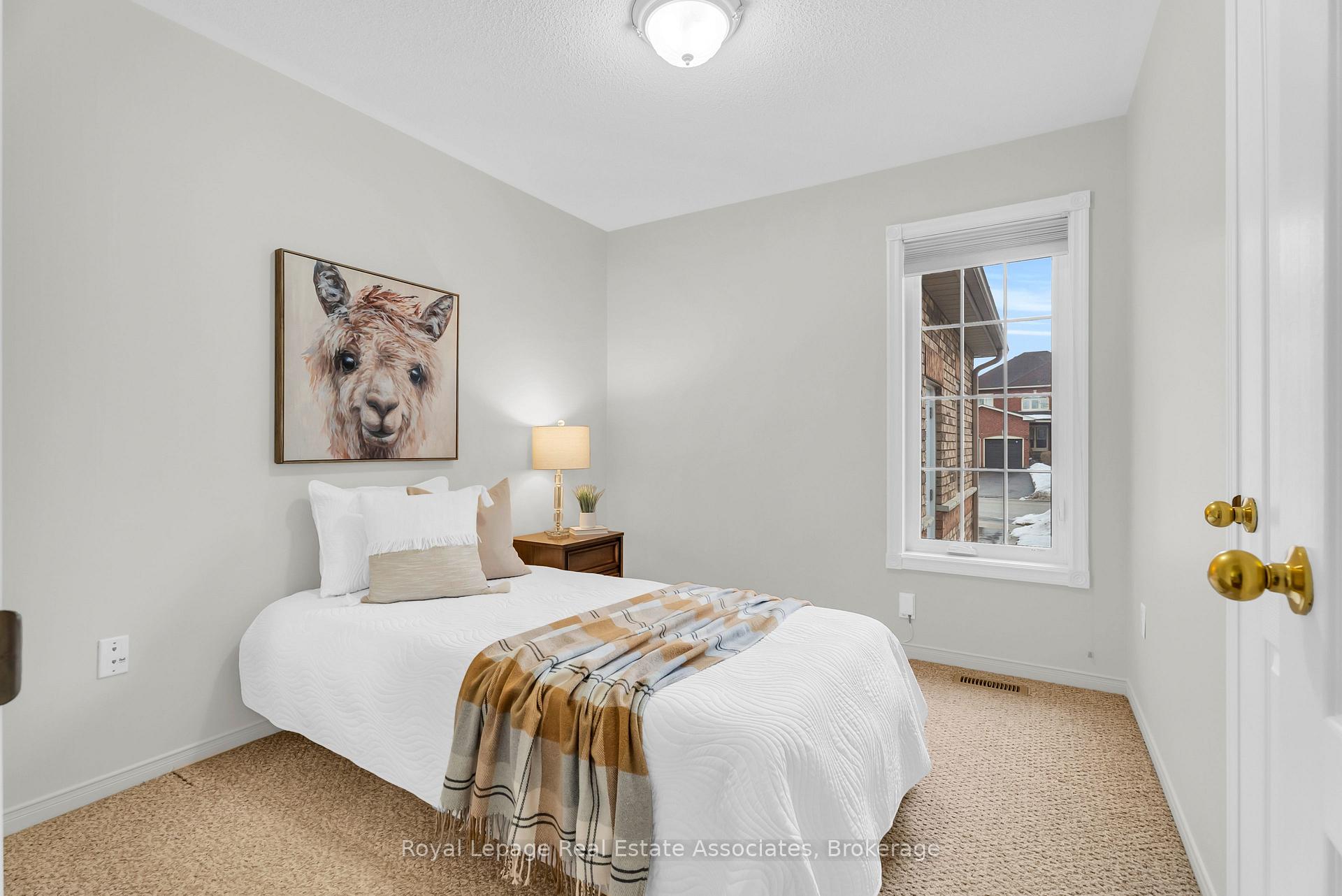Photo 16 of 91 Samuel Crescent, Halton Hills, Georgetown — HOMEH