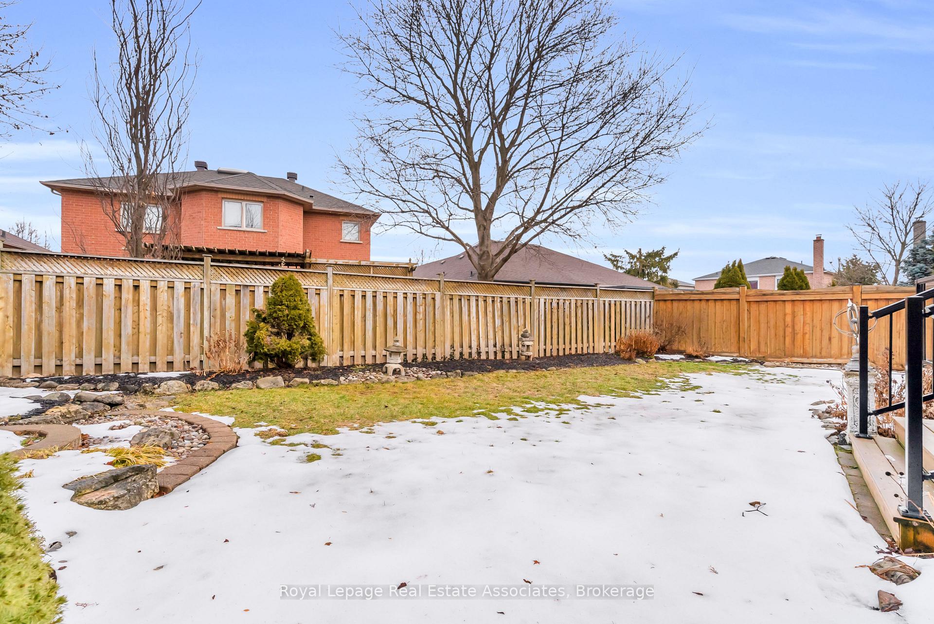 Photo 26 of 91 Samuel Crescent, Halton Hills, Georgetown — HOMEH