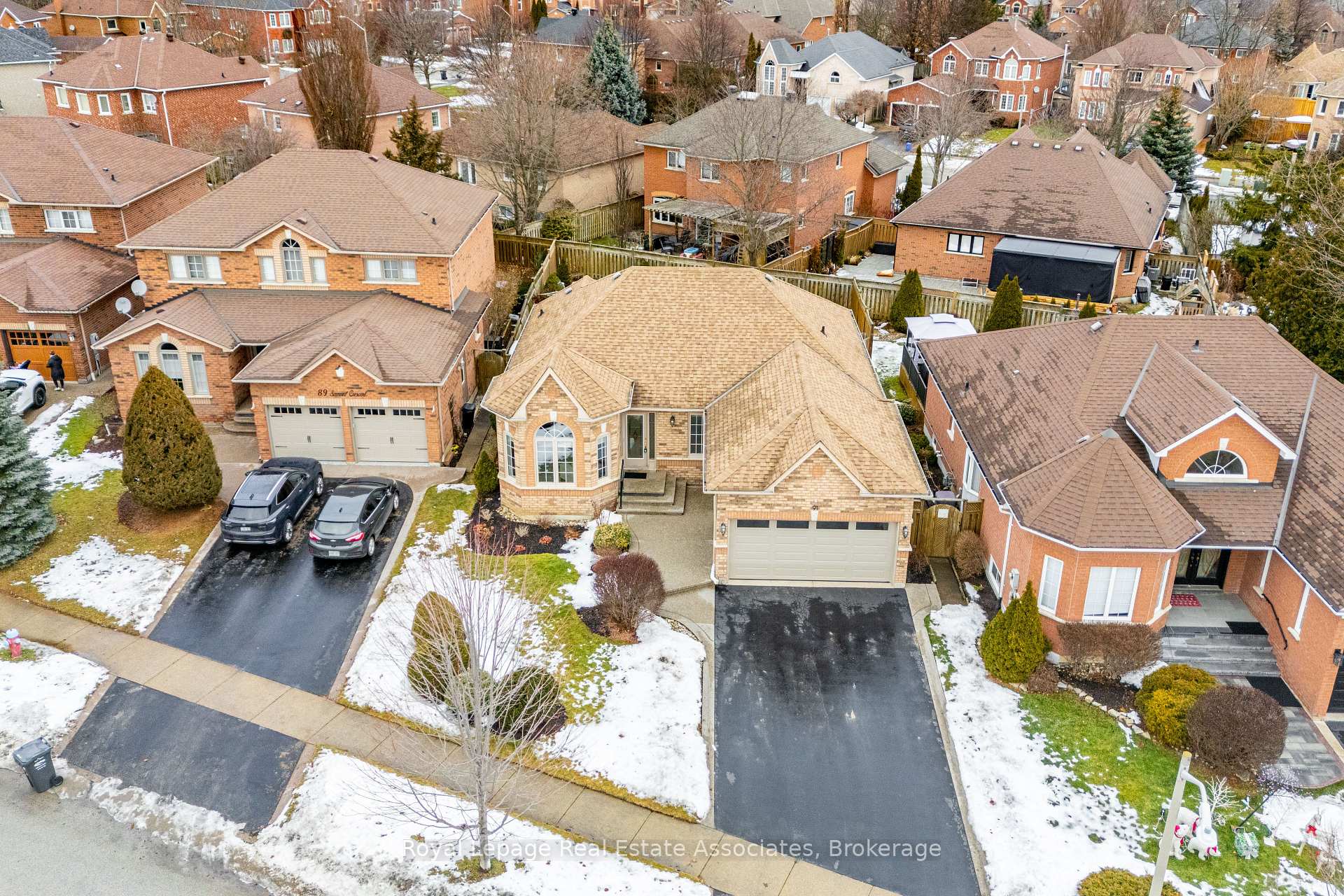 Photo 28 of 91 Samuel Crescent, Halton Hills, Georgetown — HOMEH
