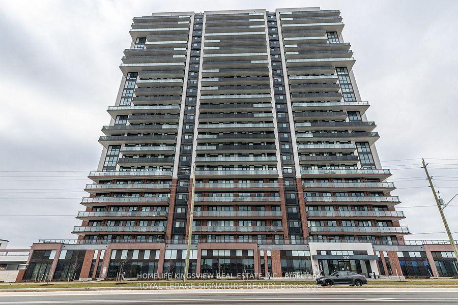 Front of Unit 501, 2550 Simcoe Street N