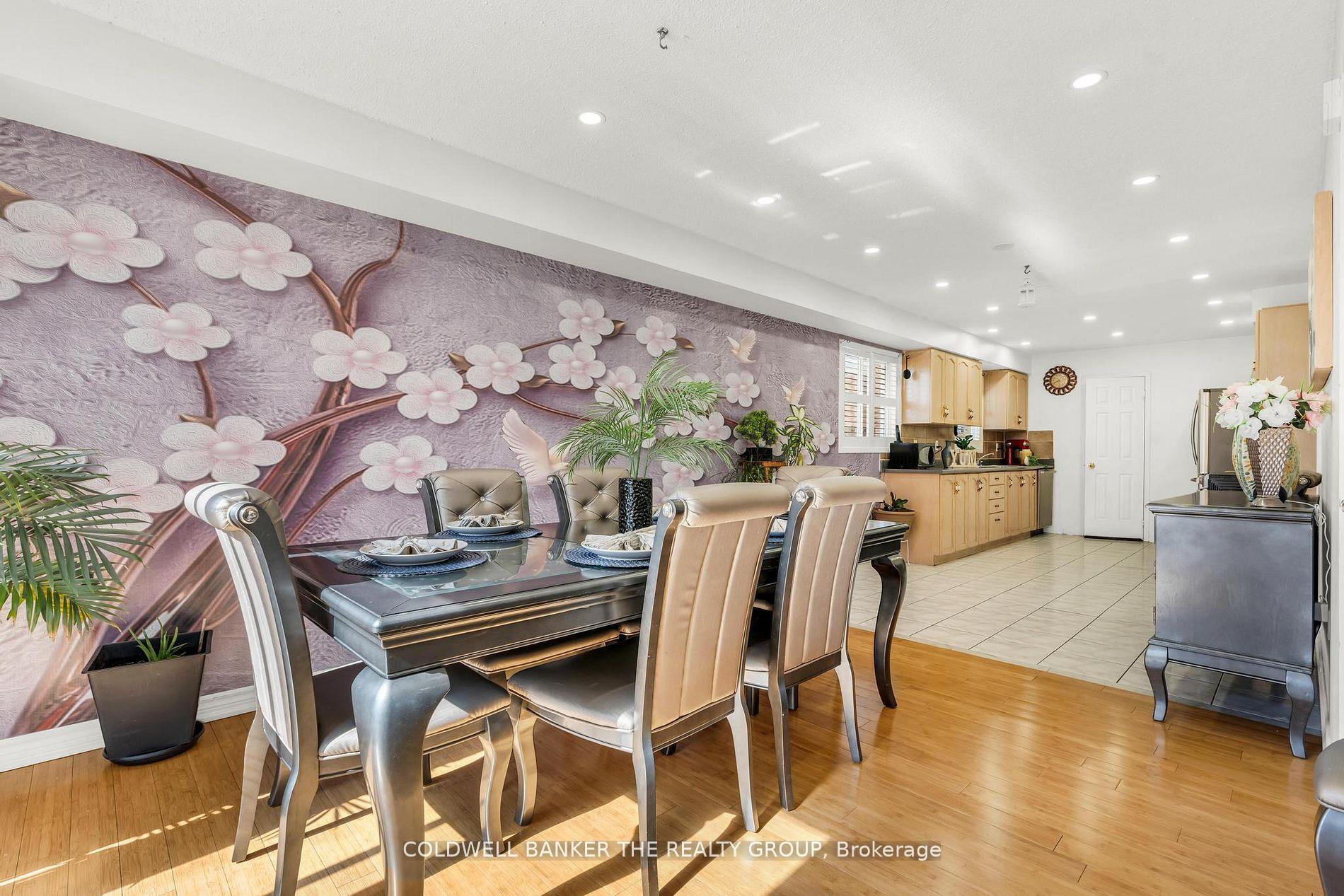 Photo 13 of 10 Colleyville Street, Brampton, Snelgrove — HOMEH