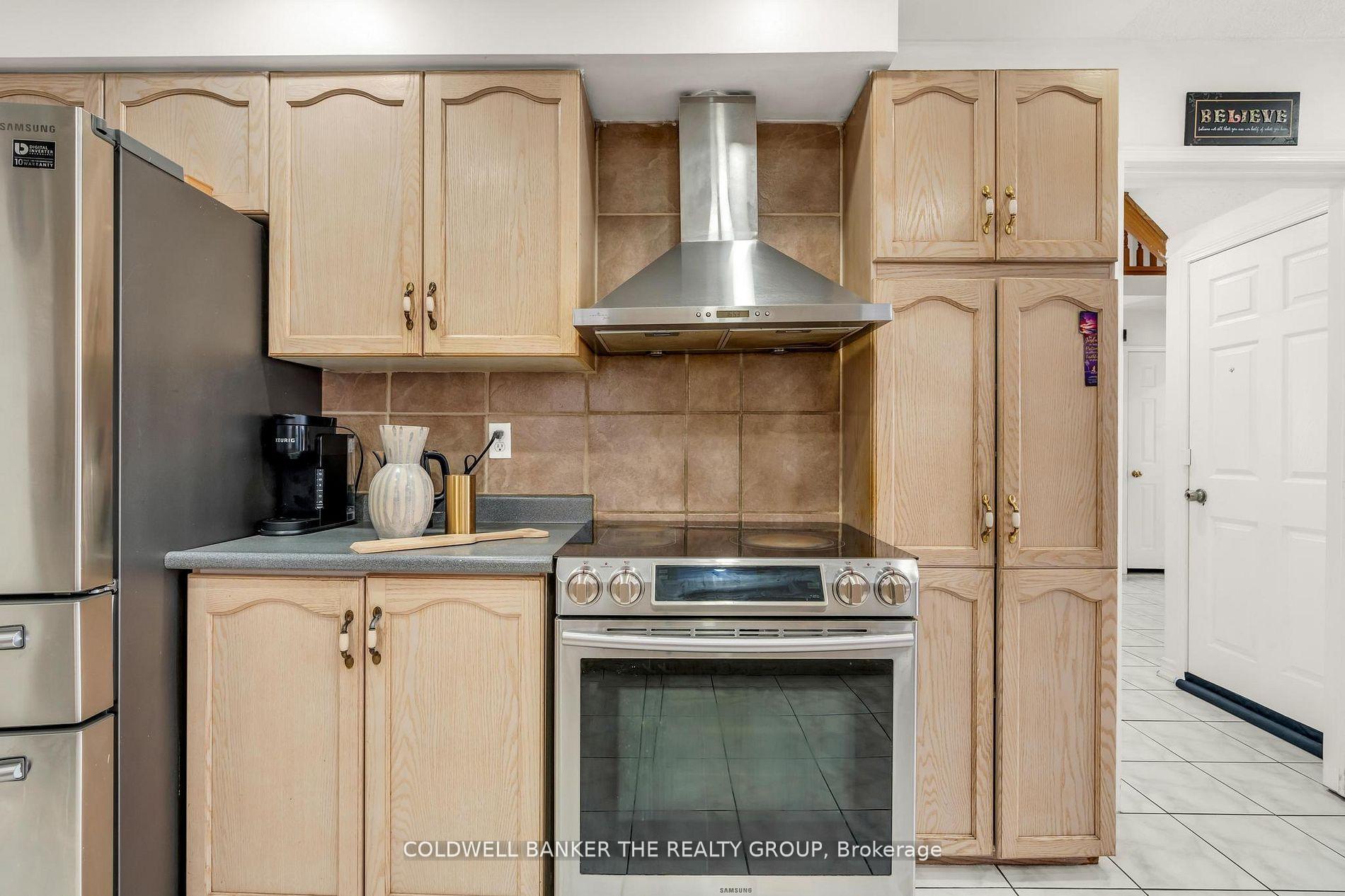 Photo 36 of 10 Colleyville Street, Brampton, Snelgrove — HOMEH