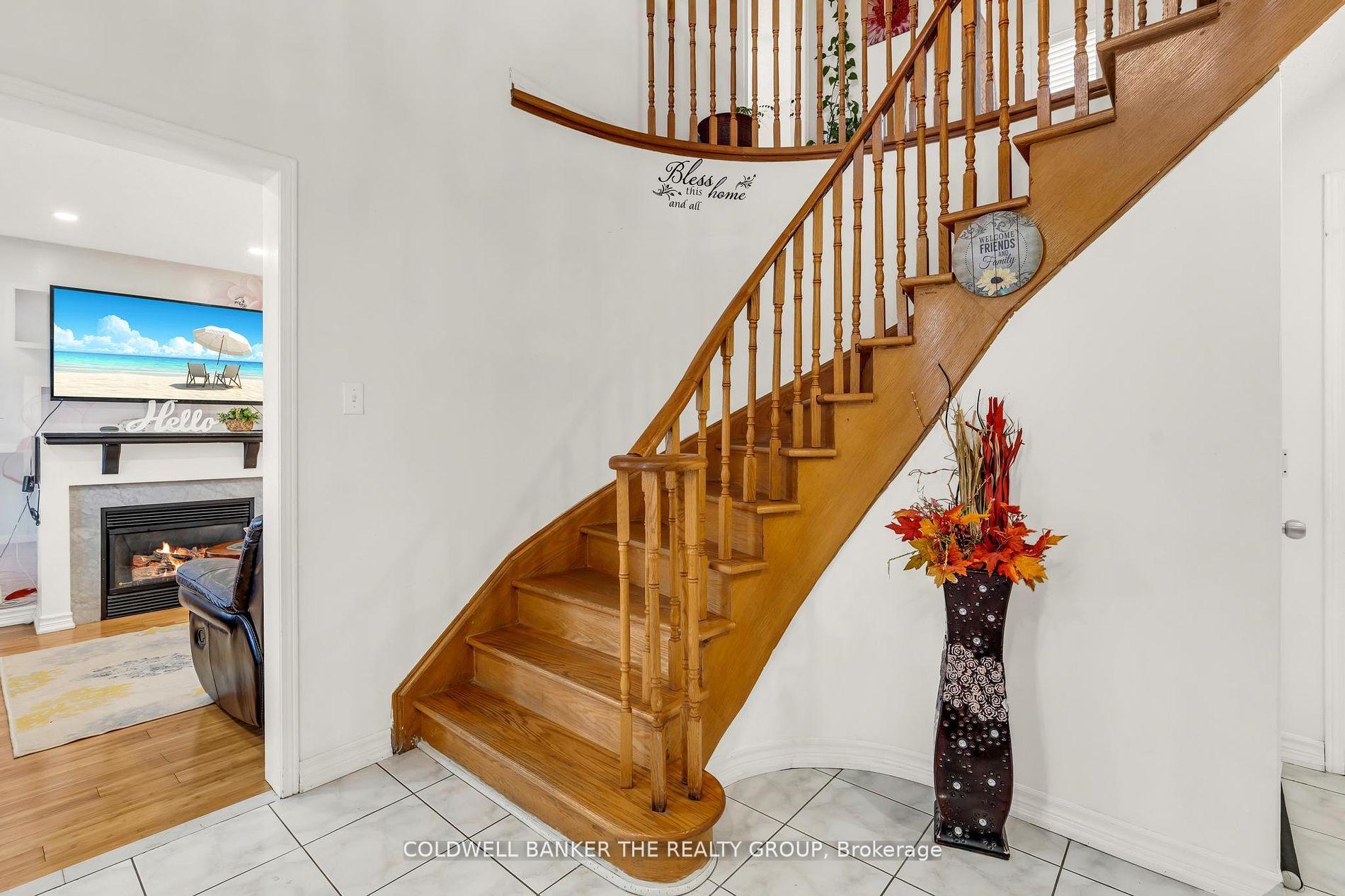 Photo 12 of 10 Colleyville Street, Brampton, Snelgrove — HOMEH