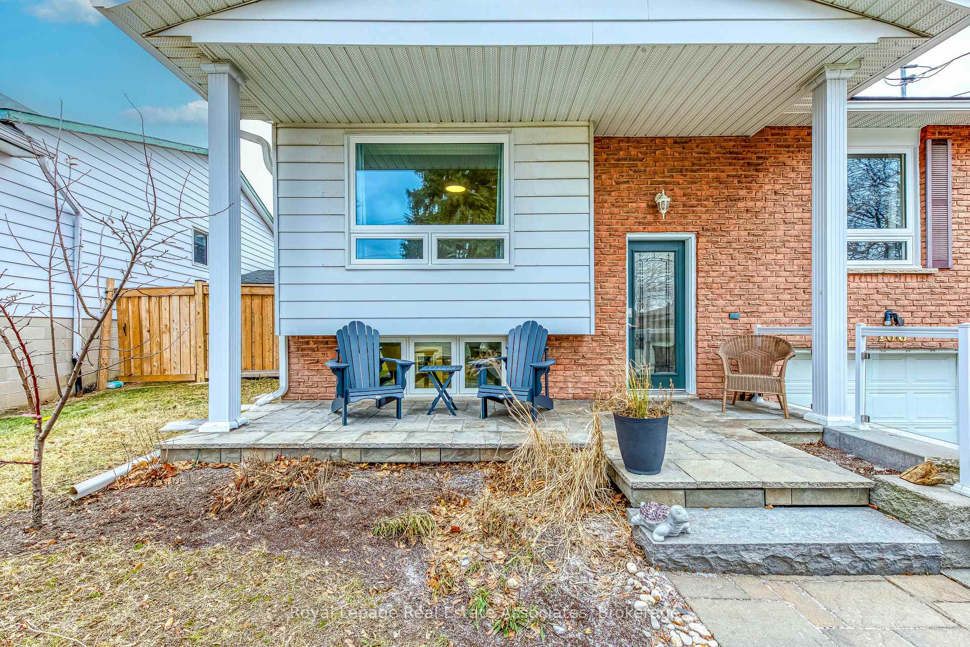 Front of 166 Ranwood Court