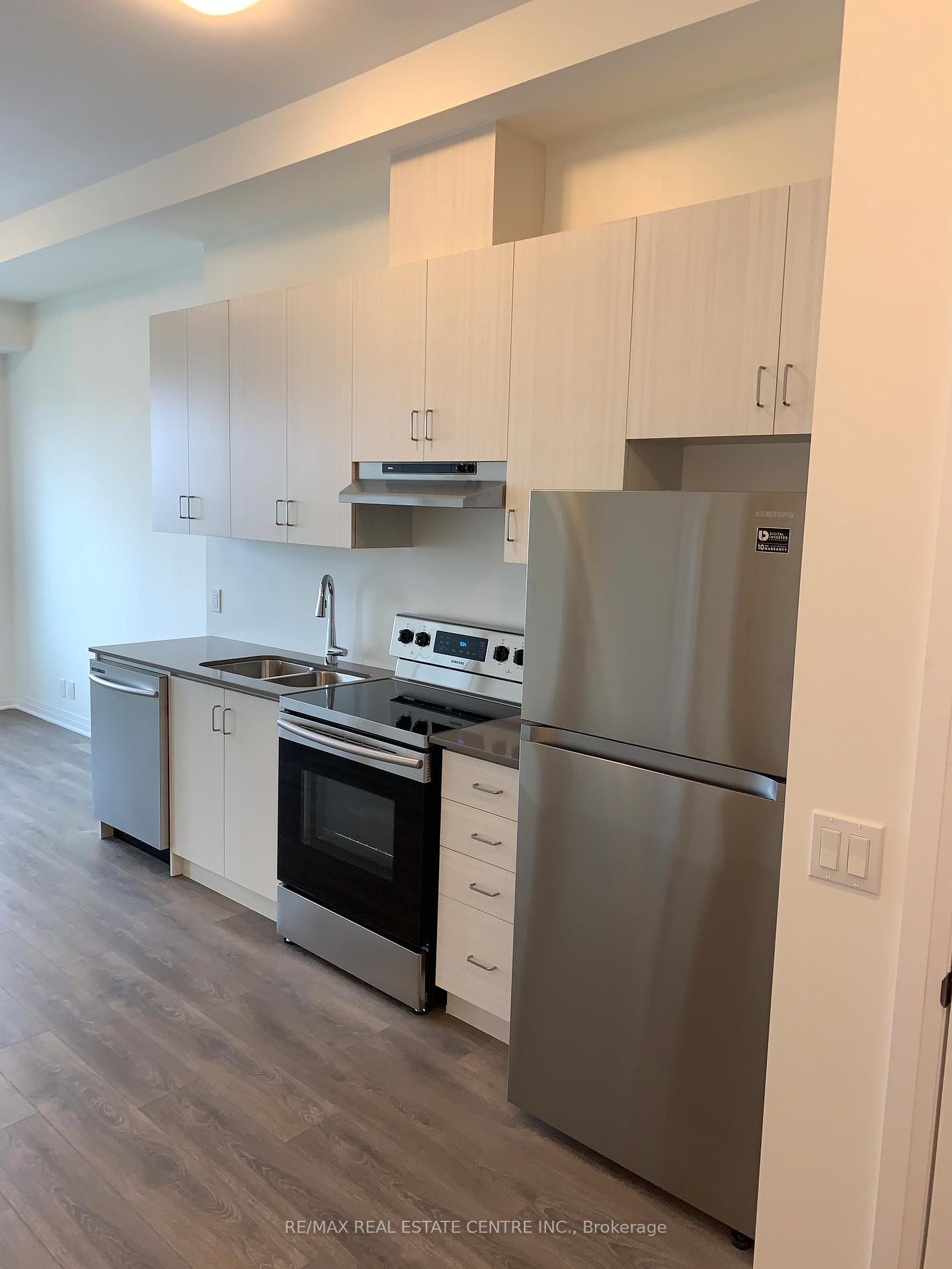 Photo 8 of Unit 604, 1105 Leger Way, Milton, Ford — HOMEH