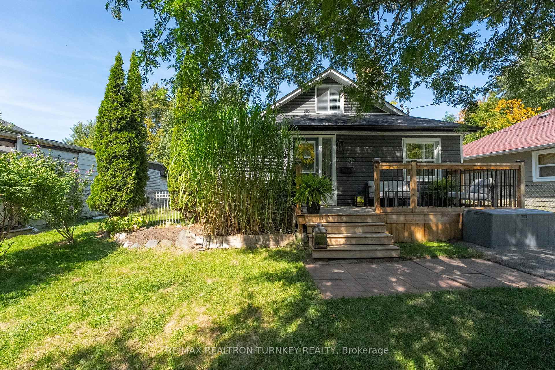 Photo 1 of 137 Cooks Bay Drive, Georgina, Keswick North — HOMEH