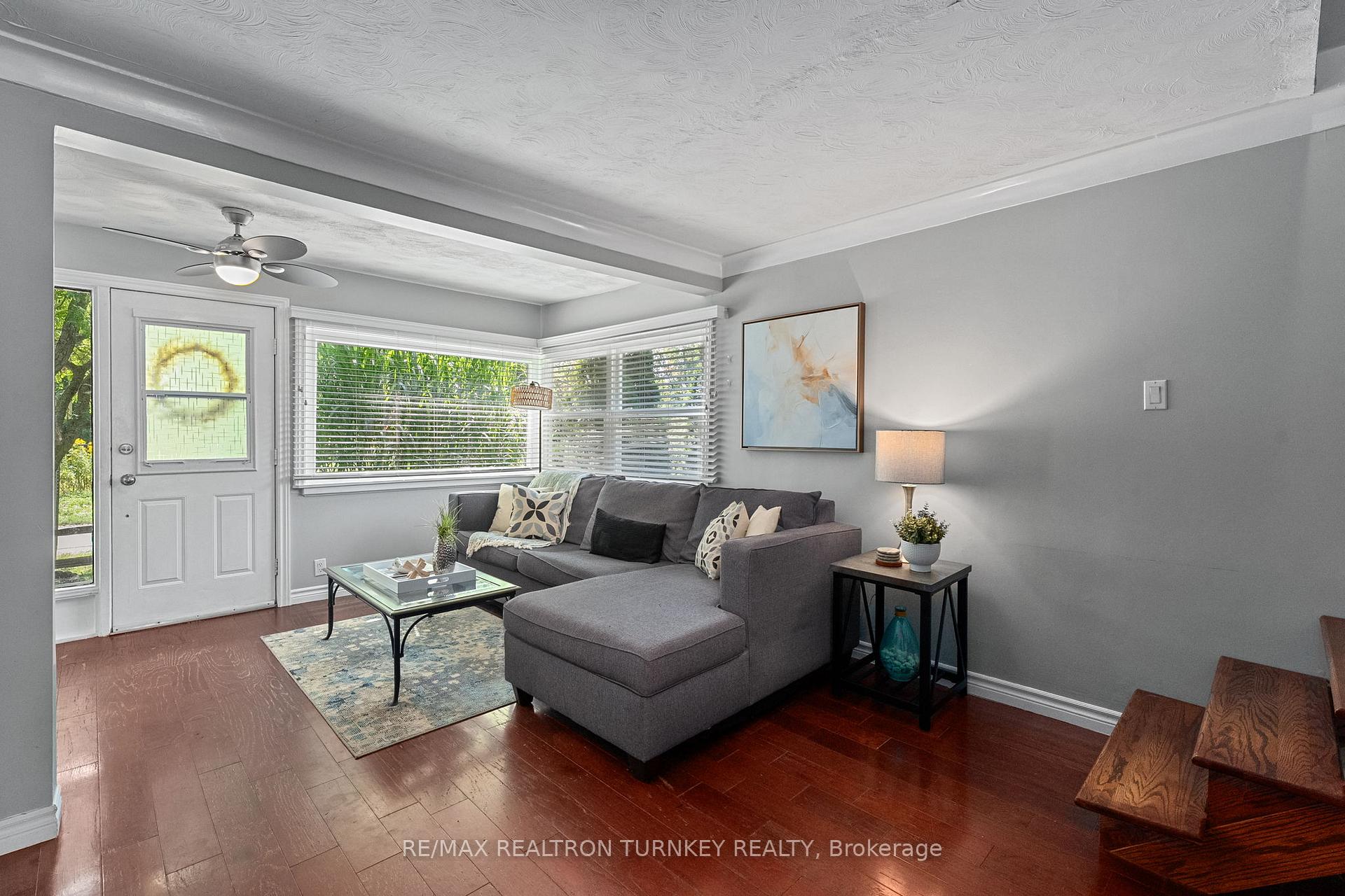 Photo 6 of 137 Cooks Bay Drive, Georgina, Keswick North — HOMEH