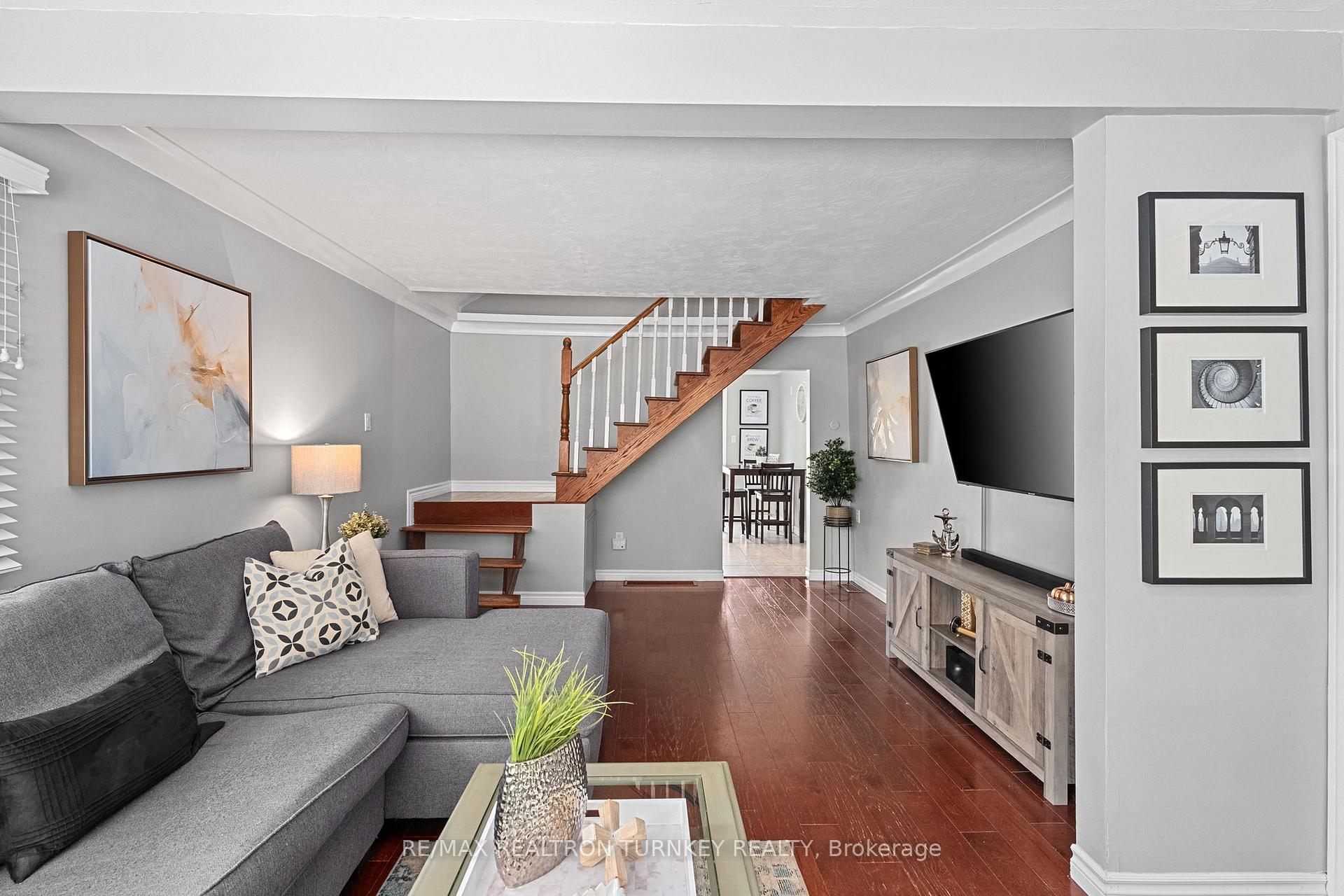 Photo 7 of 137 Cooks Bay Drive, Georgina, Keswick North — HOMEH