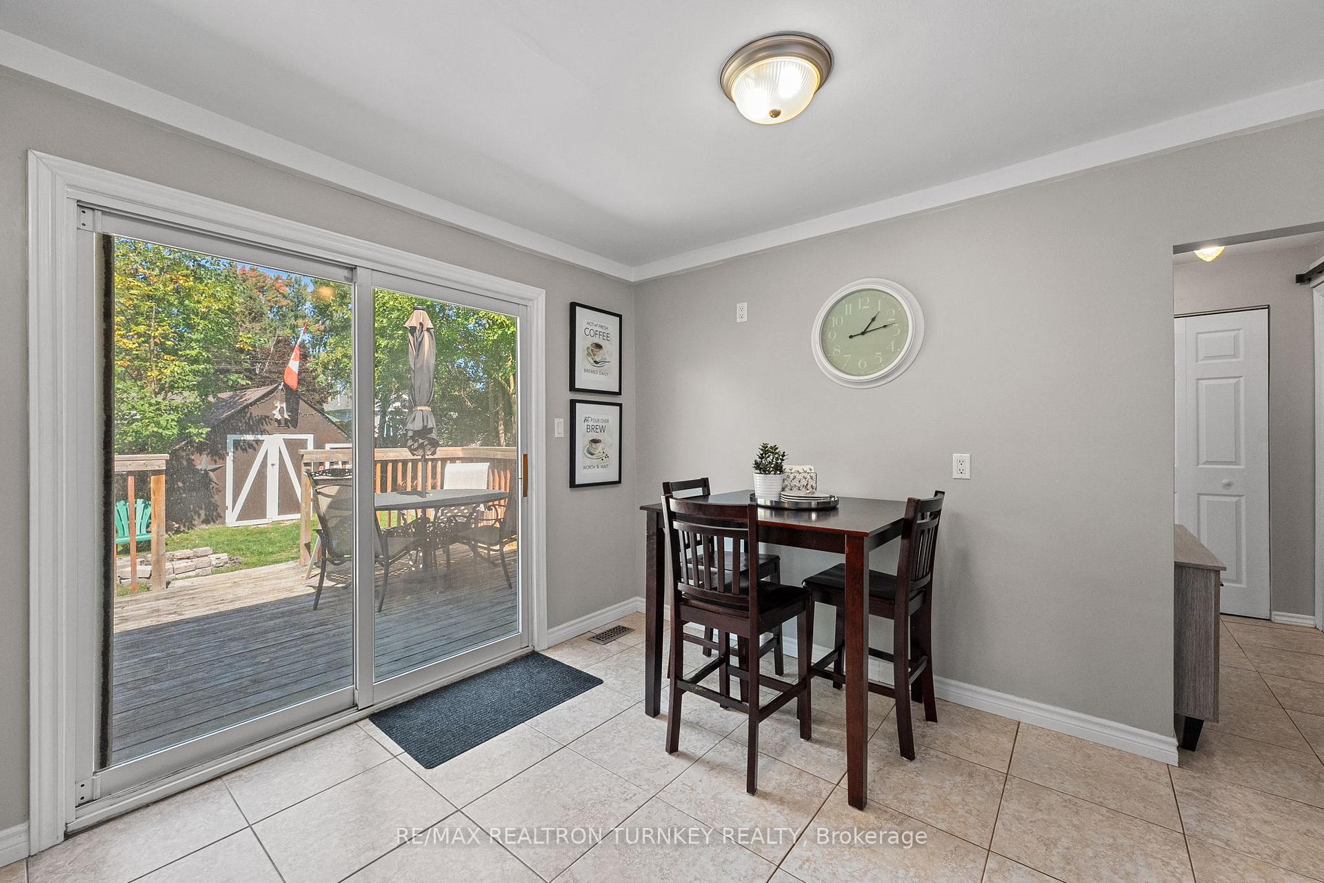 Photo 13 of 137 Cooks Bay Drive, Georgina, Keswick North — HOMEH