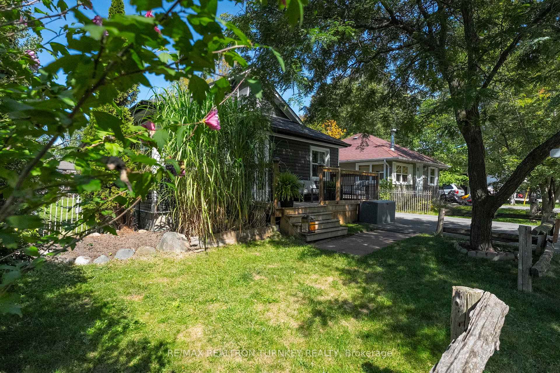 Photo 20 of 137 Cooks Bay Drive, Georgina, Keswick North — HOMEH