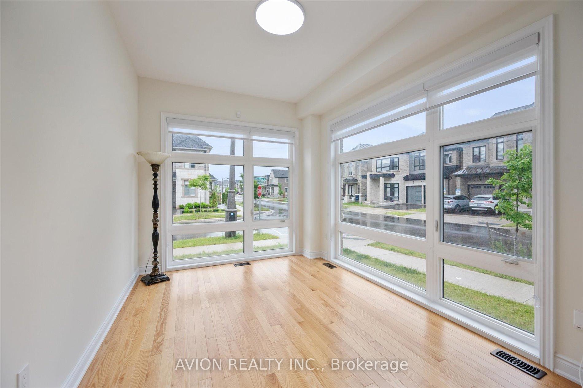 Photo 2 of 2417 Edward Leaver Trail, Oakville, Glen Abbey — HOMEH