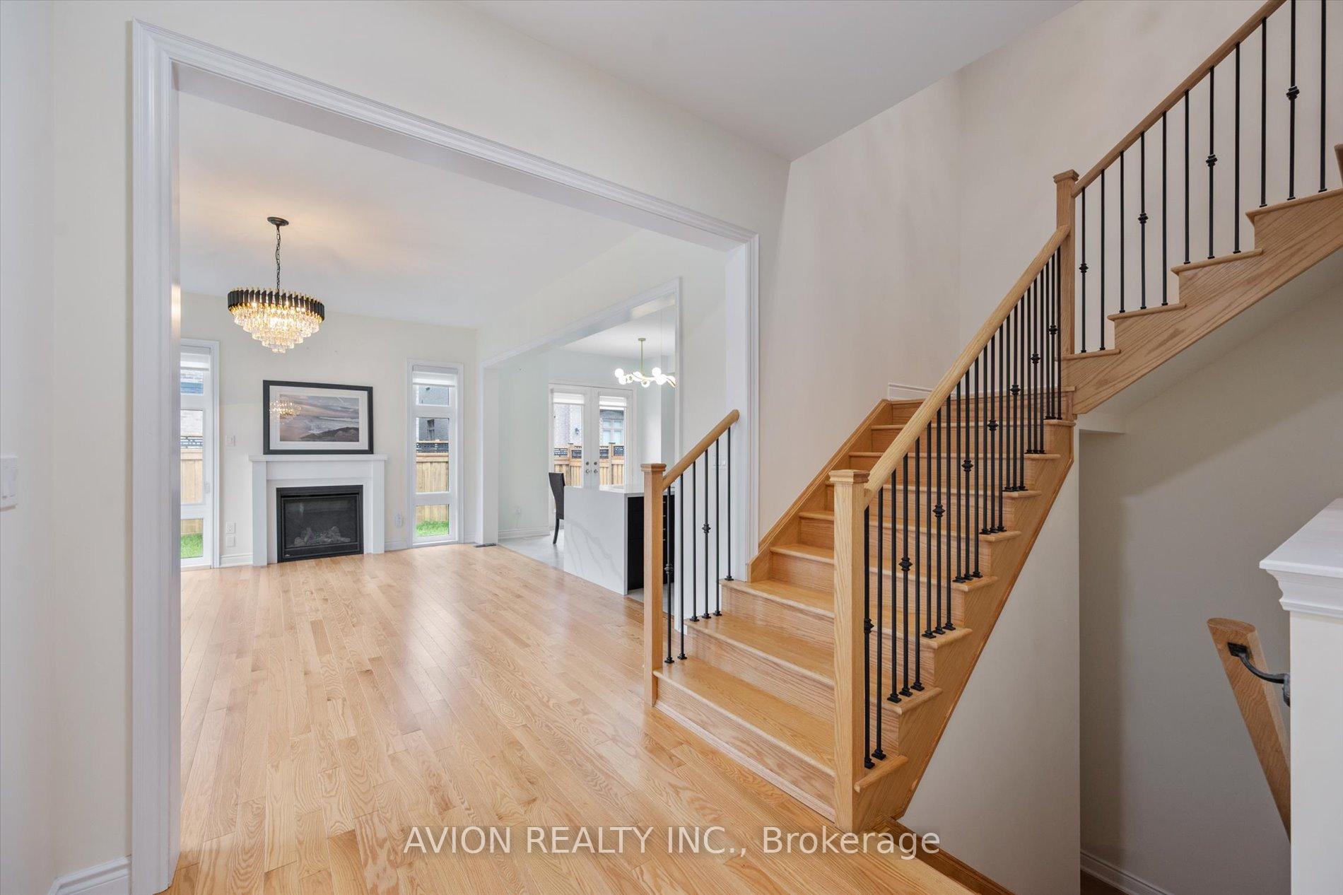 Photo 7 of 2417 Edward Leaver Trail, Oakville, Glen Abbey — HOMEH