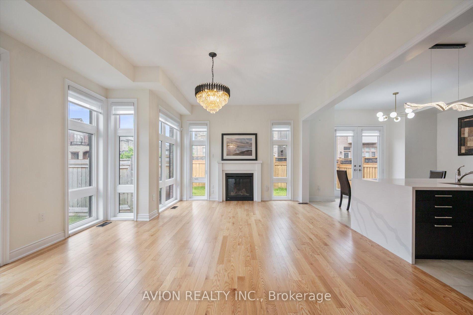 Photo 6 of 2417 Edward Leaver Trail, Oakville, Glen Abbey — HOMEH