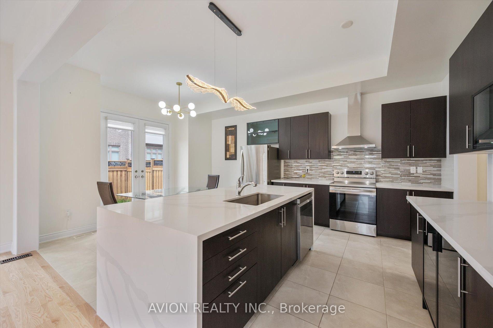 Photo 9 of 2417 Edward Leaver Trail, Oakville, Glen Abbey — HOMEH