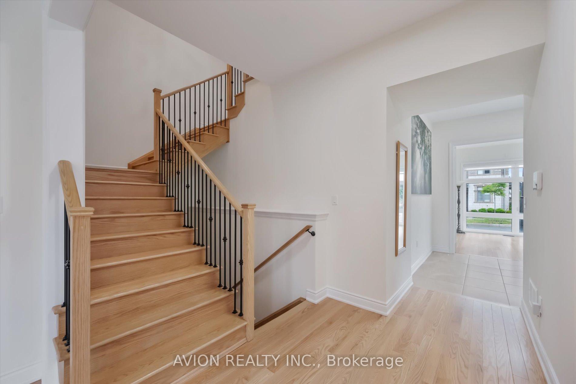 Photo 12 of 2417 Edward Leaver Trail, Oakville, Glen Abbey — HOMEH