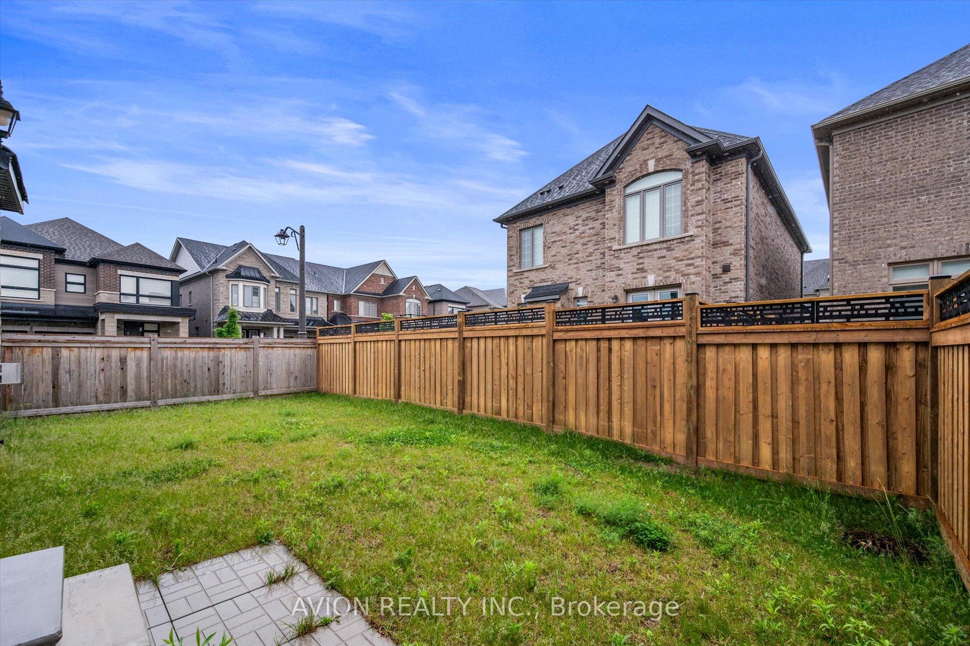 Photo 32 of 2417 Edward Leaver Trail, Oakville, Glen Abbey — HOMEH