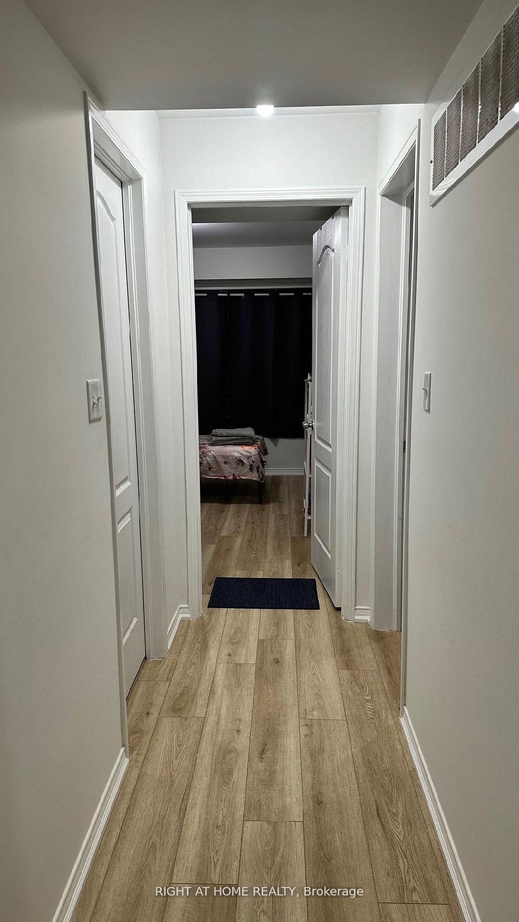 Photo 3 of Unit 10, 2460 Post Road, Oakville, River Oaks — HOMEH