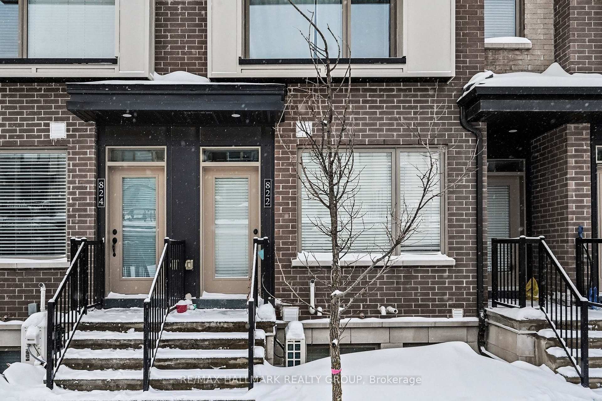 Photo 5 of 822 Kiniw Private, Ottawa, CFB Rockcliffe and Area — HOMEH