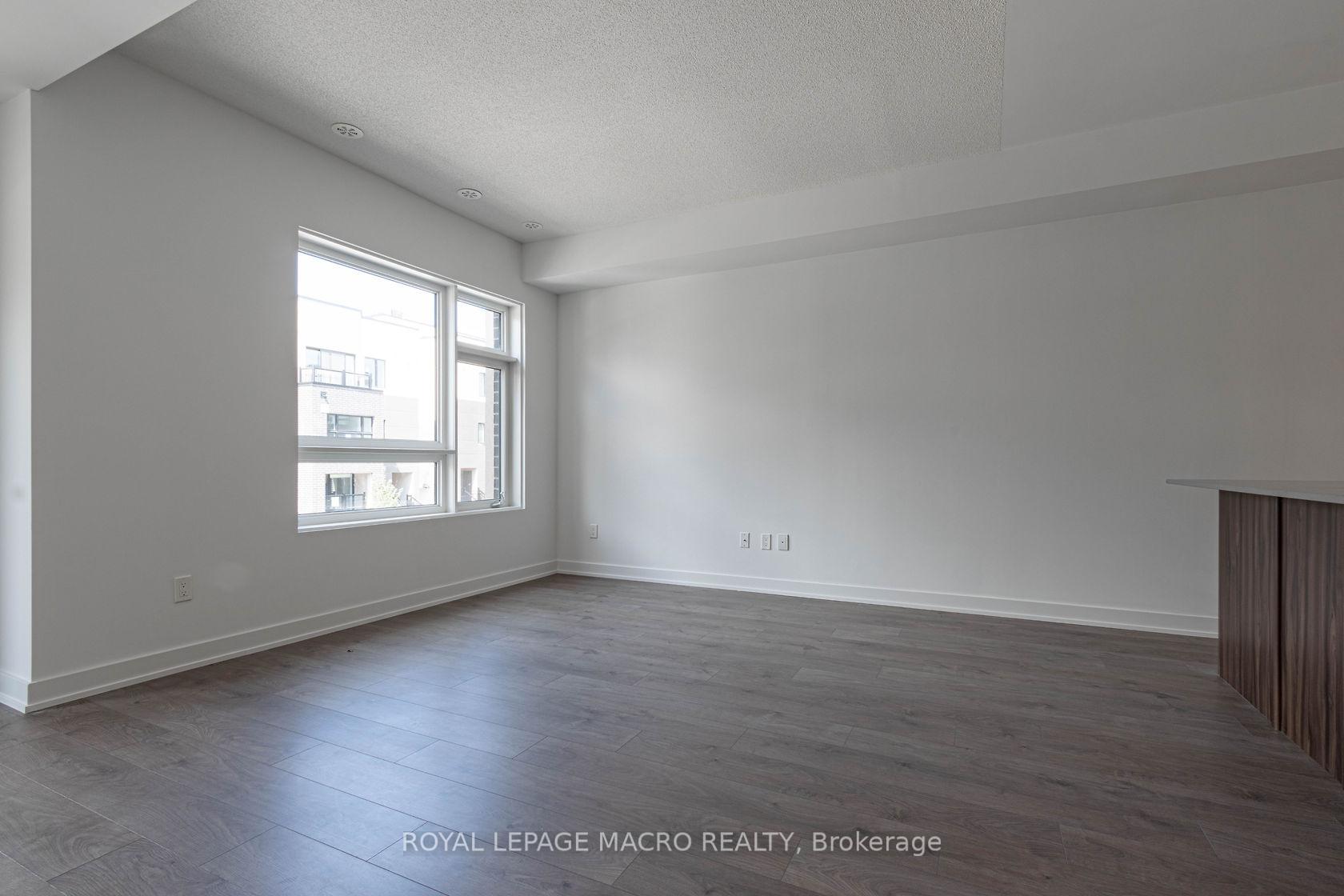 Photo 6 of Unit 7, 1121 Cooke Boulevard, Burlington, LaSalle — HOMEH