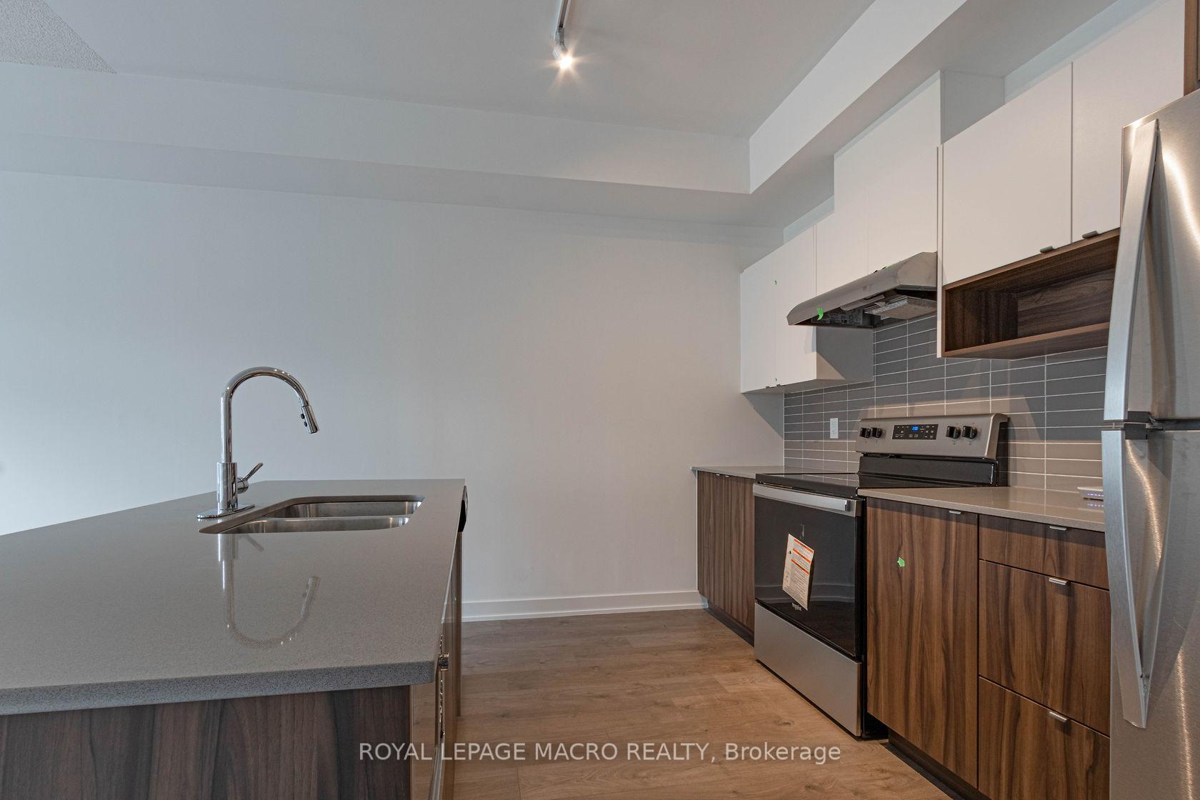 Photo 10 of Unit 7, 1121 Cooke Boulevard, Burlington, LaSalle — HOMEH