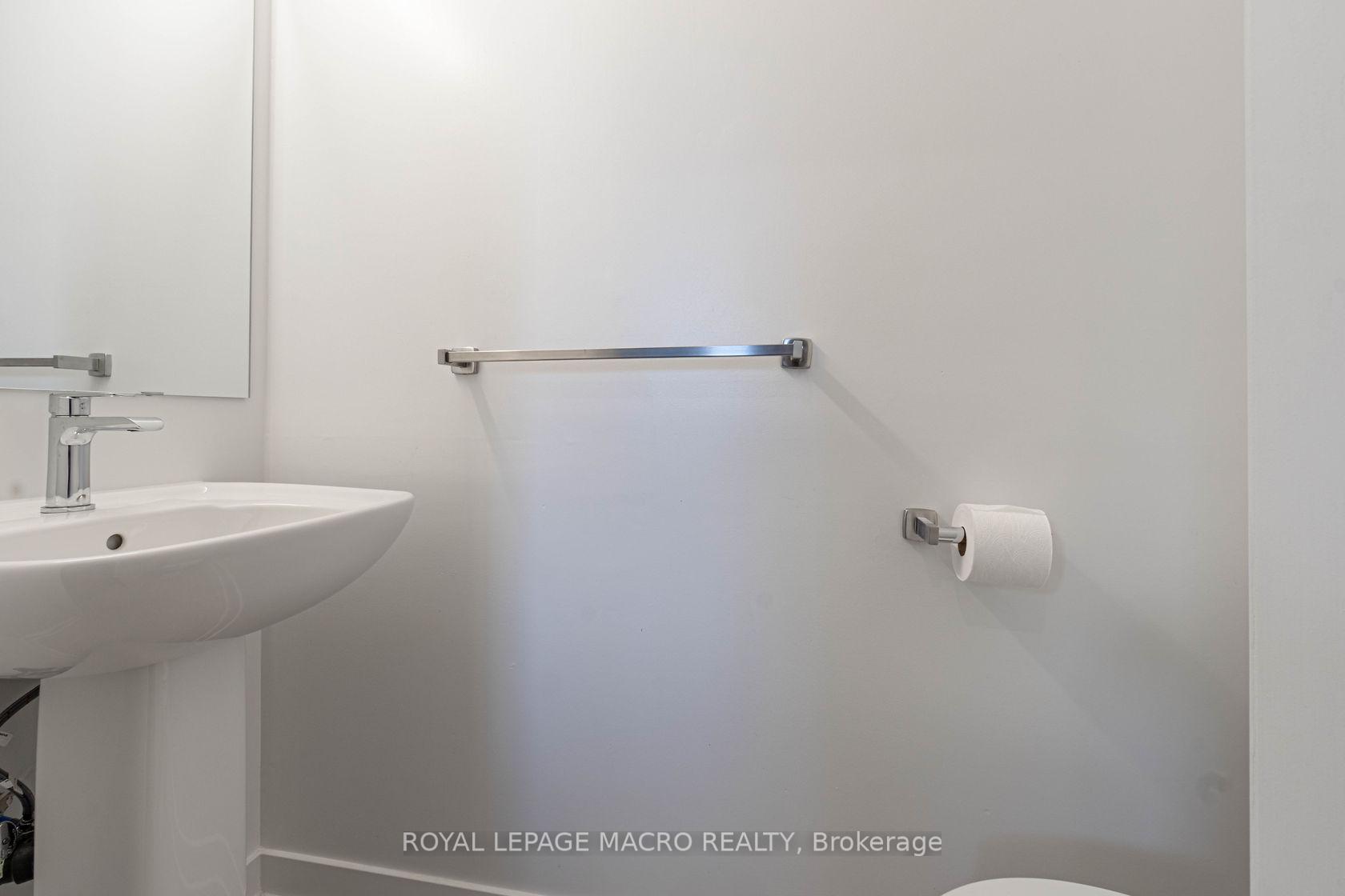 Photo 16 of Unit 7, 1121 Cooke Boulevard, Burlington, LaSalle — HOMEH