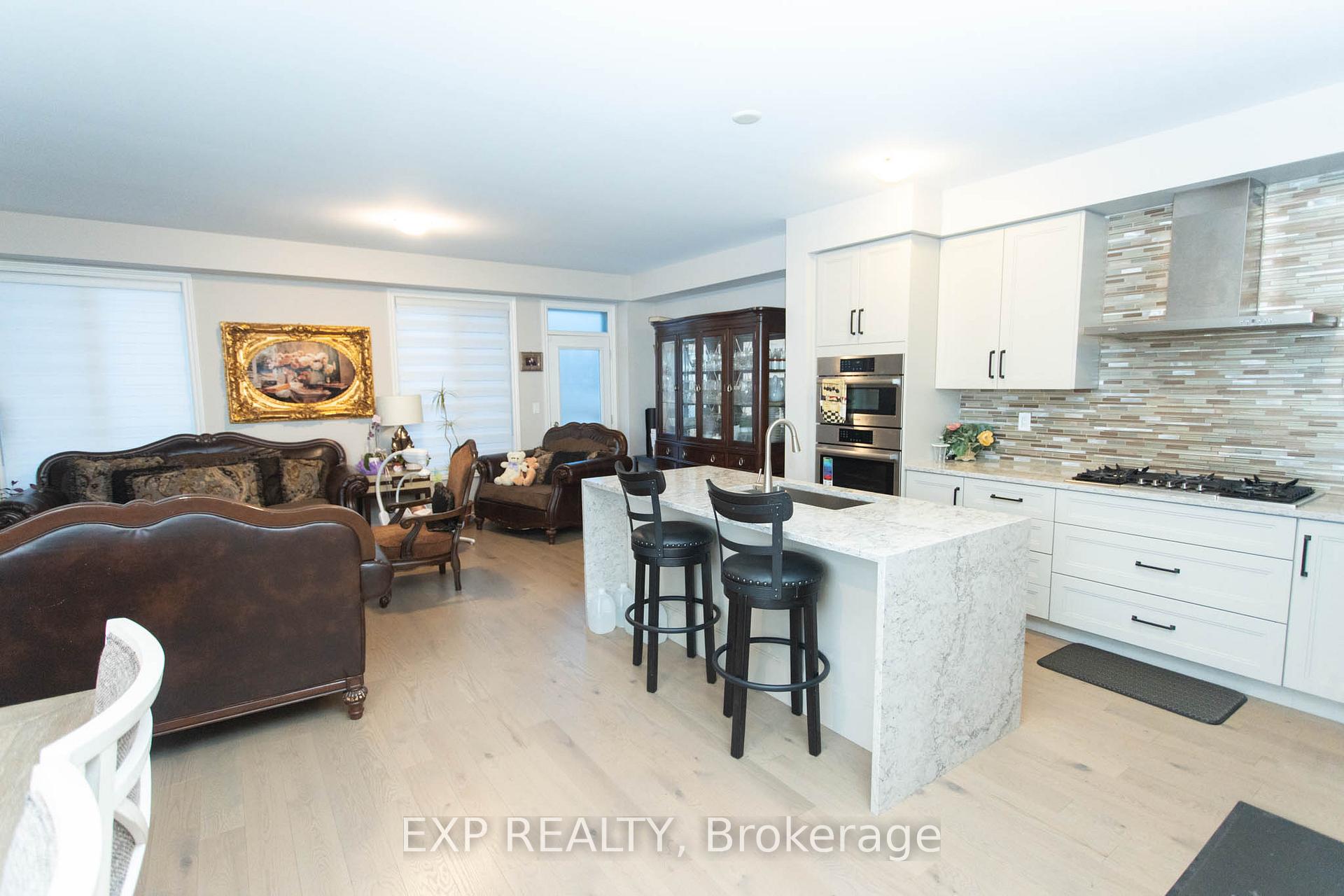 Photo 9 of 447 Bergamot Avenue, Milton, Walker — HOMEH
