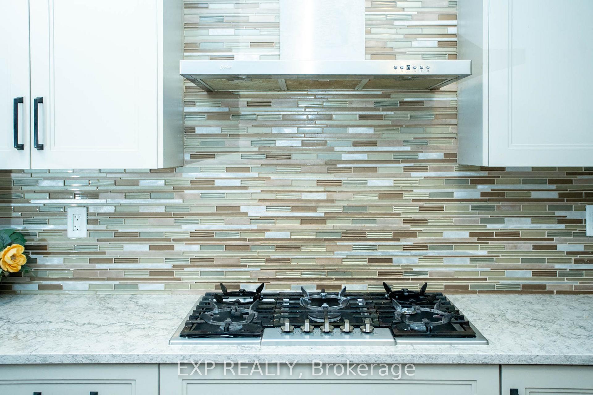 Photo 13 of 447 Bergamot Avenue, Milton, Walker — HOMEH