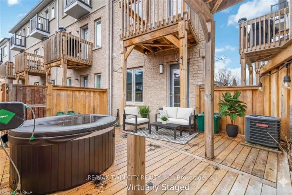 Photo 26 of 46 Borers Creek Circle, Hamilton, Waterdown — HOMEH