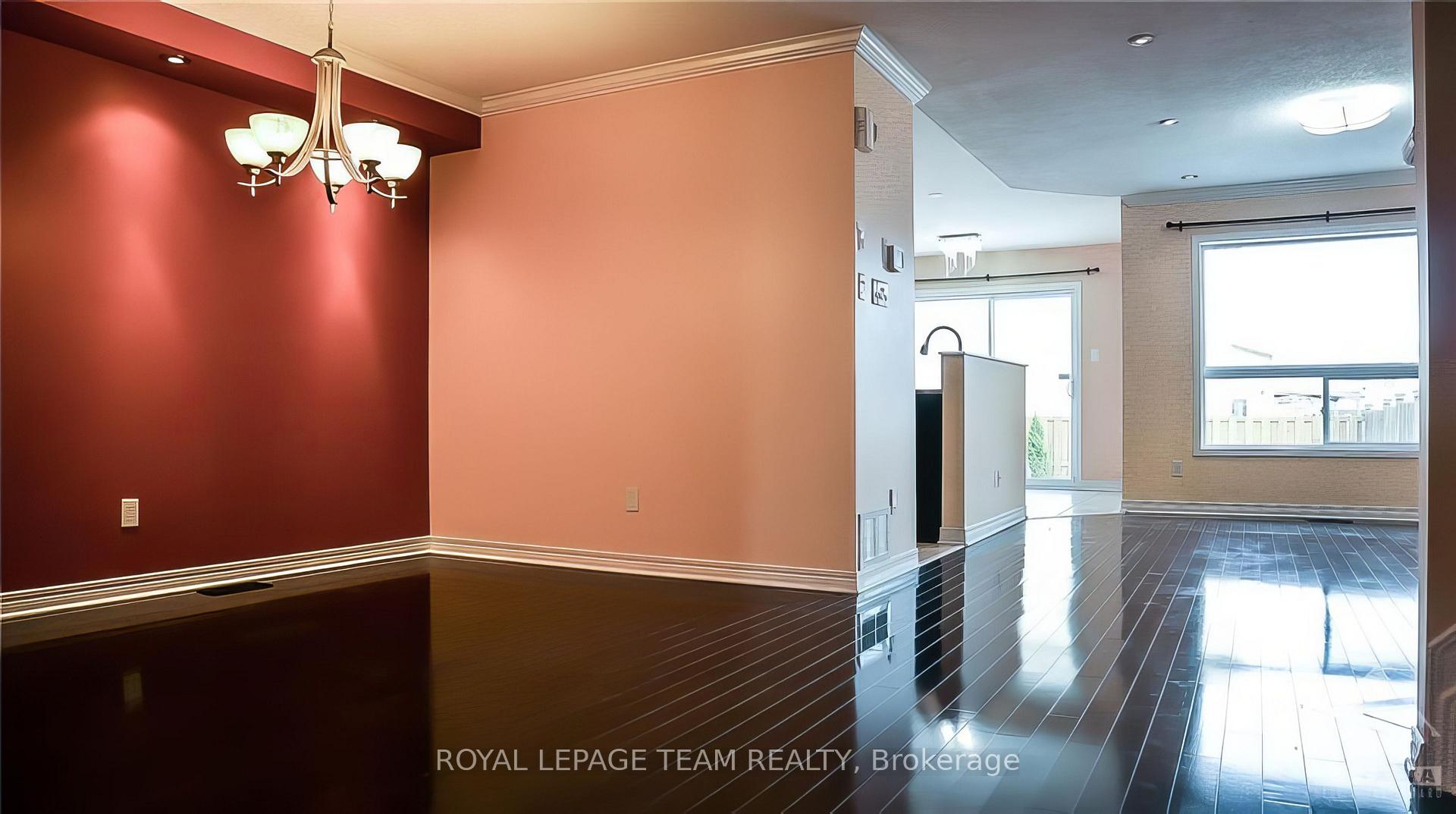 Photo 3 of 136 Prem Circle, Ottawa, Barrhaven - Cedargrove/Fraserdale — HOMEH