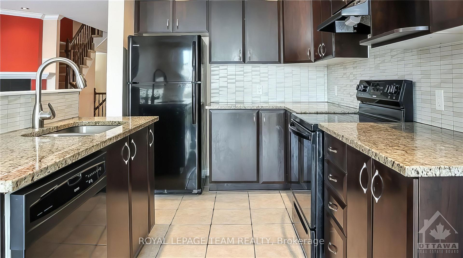 Photo 7 of 136 Prem Circle, Ottawa, Barrhaven - Cedargrove/Fraserdale — HOMEH