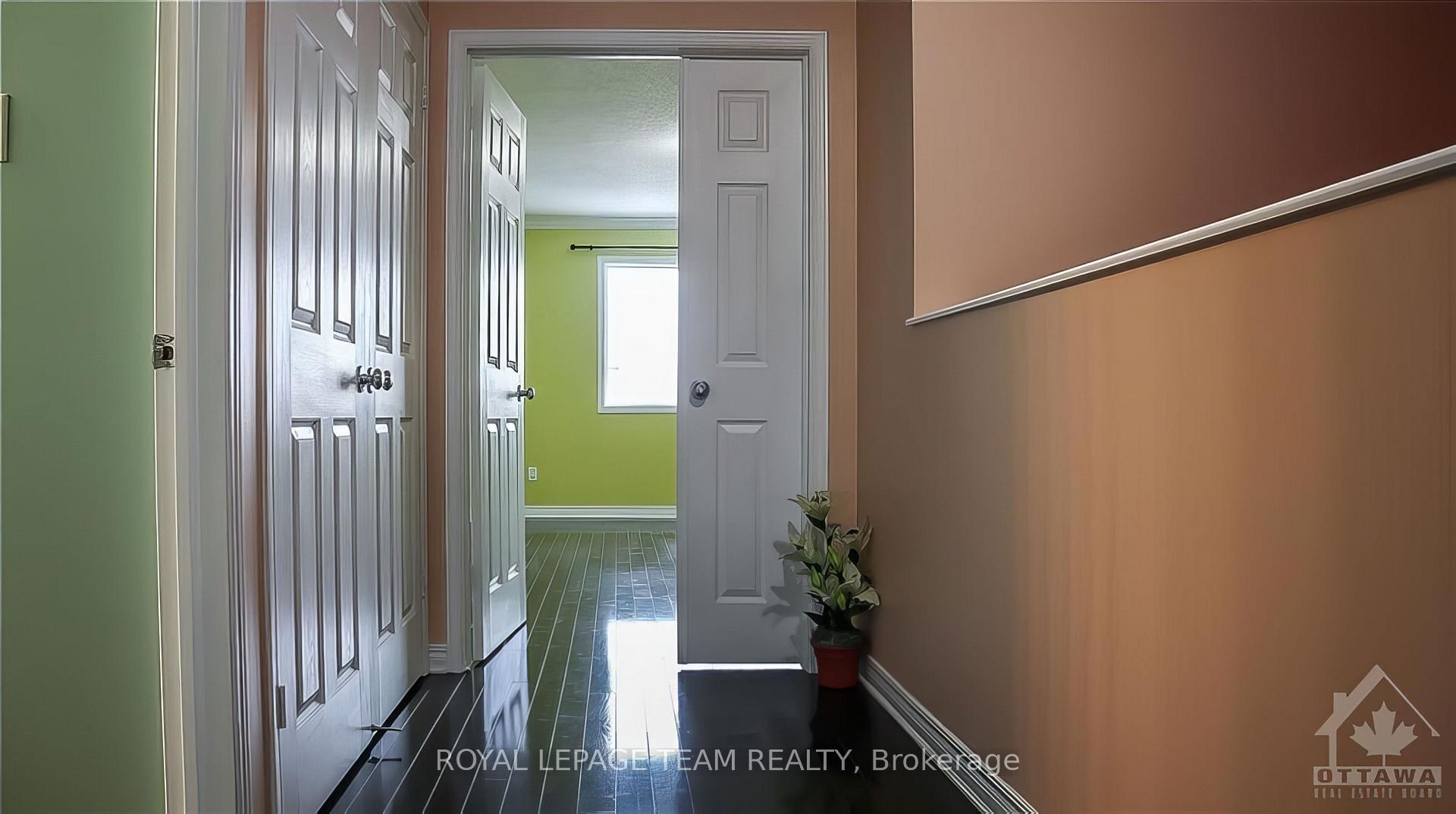 Photo 8 of 136 Prem Circle, Ottawa, Barrhaven - Cedargrove/Fraserdale — HOMEH