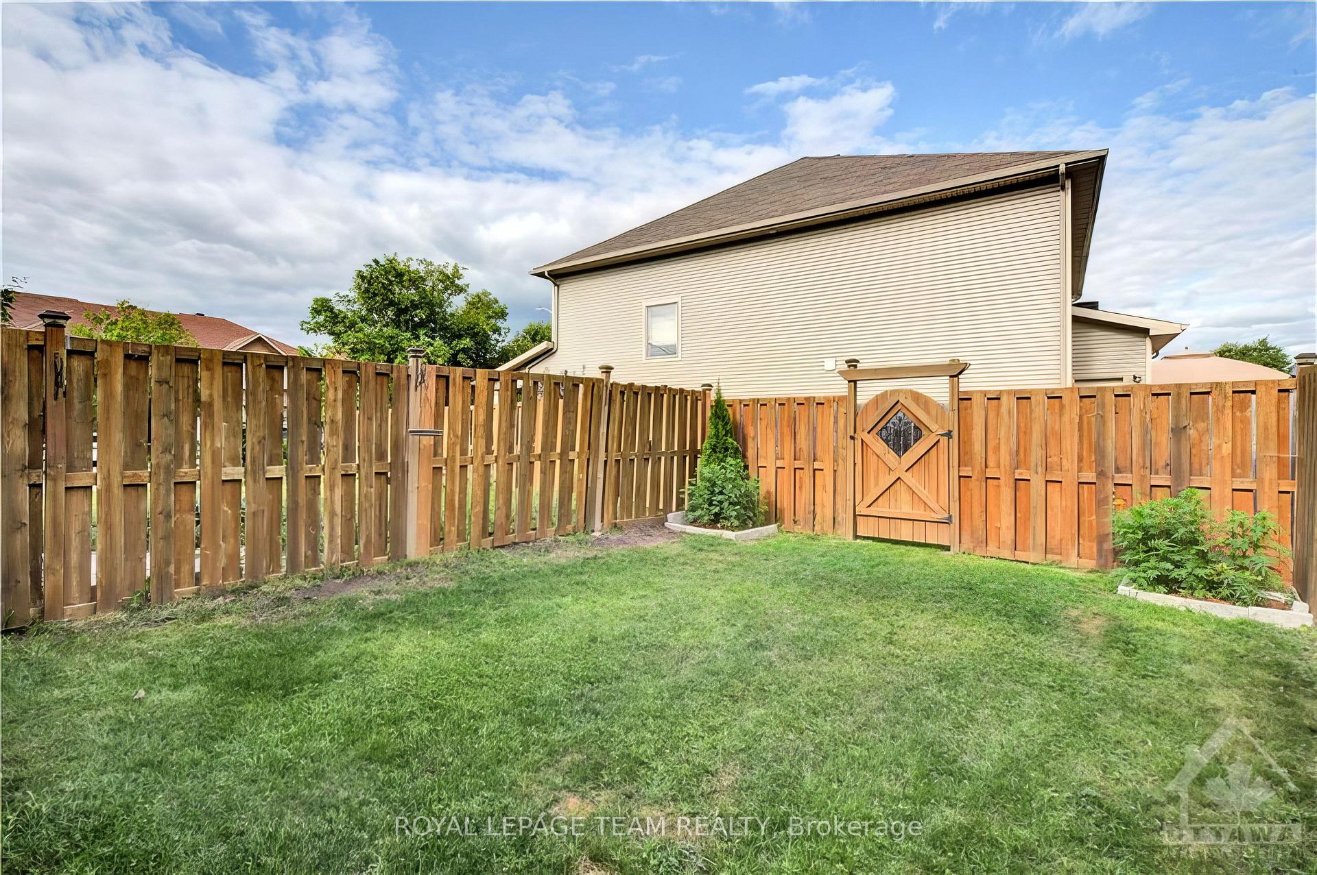 Photo 19 of 136 Prem Circle, Ottawa, Barrhaven - Cedargrove/Fraserdale — HOMEH
