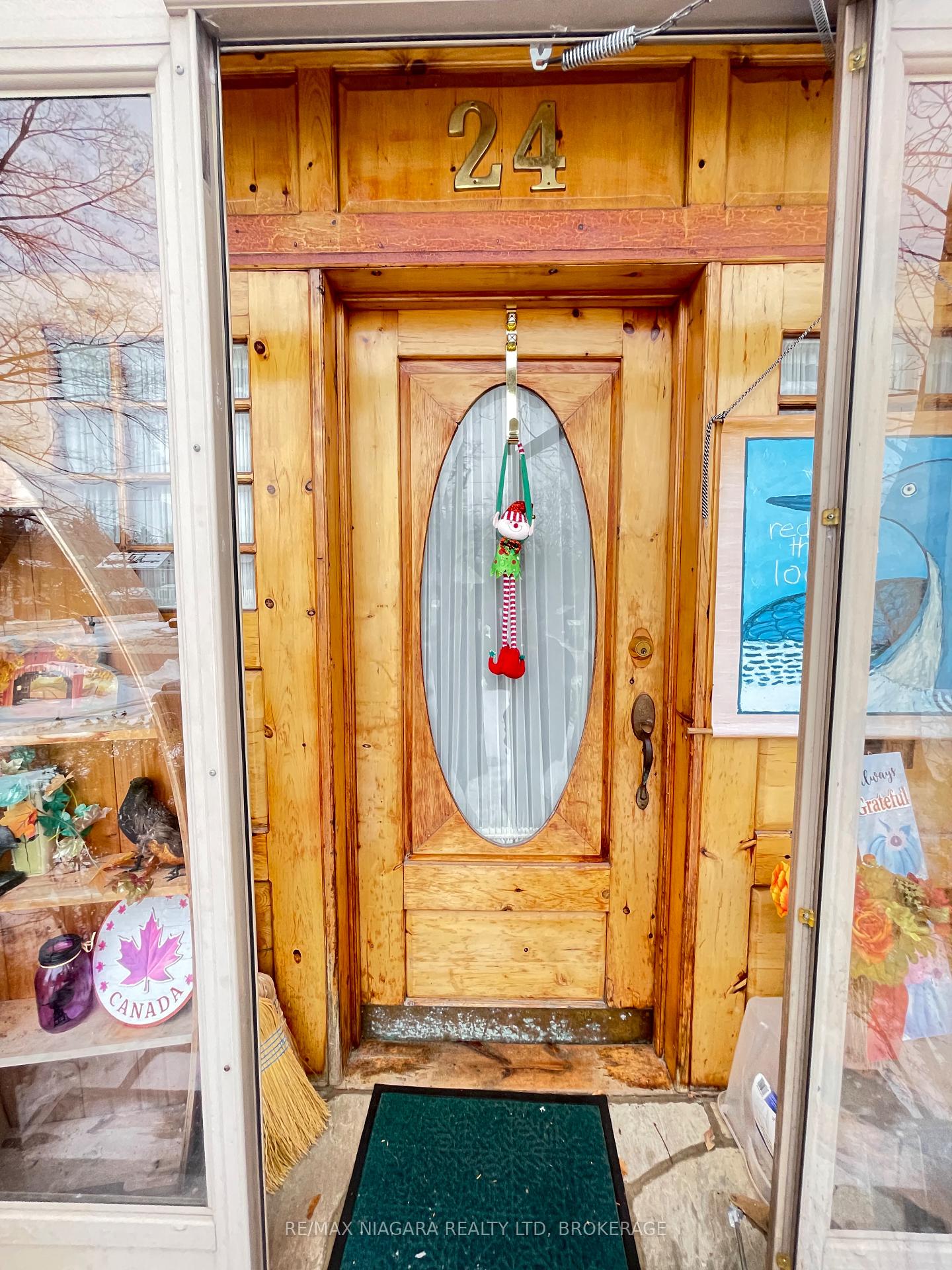 Photo 18 of 24 Queen Street, Halton Hills, Georgetown — HOMEH