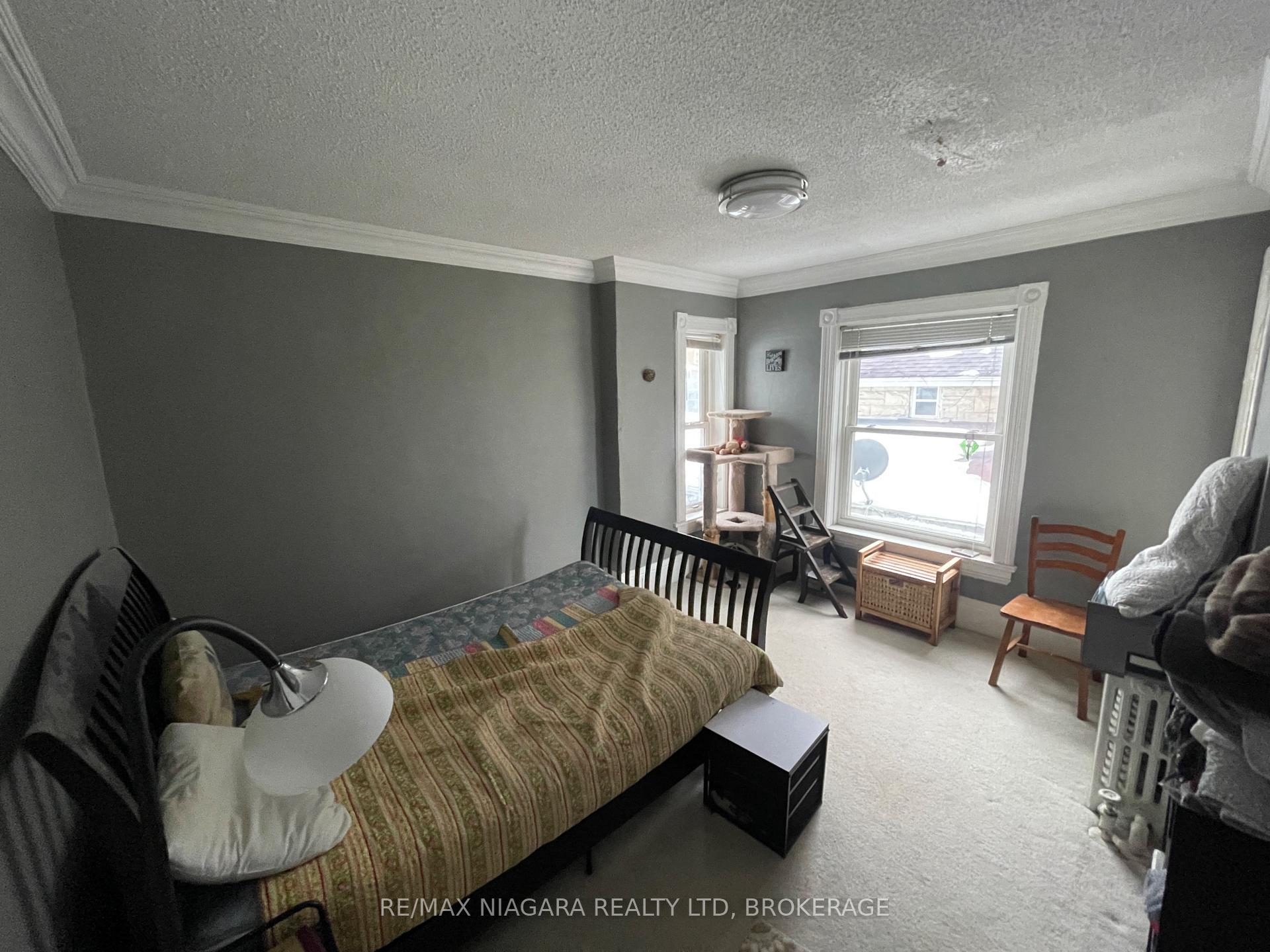 Photo 8 of 24 Queen Street, Halton Hills, Georgetown — HOMEH