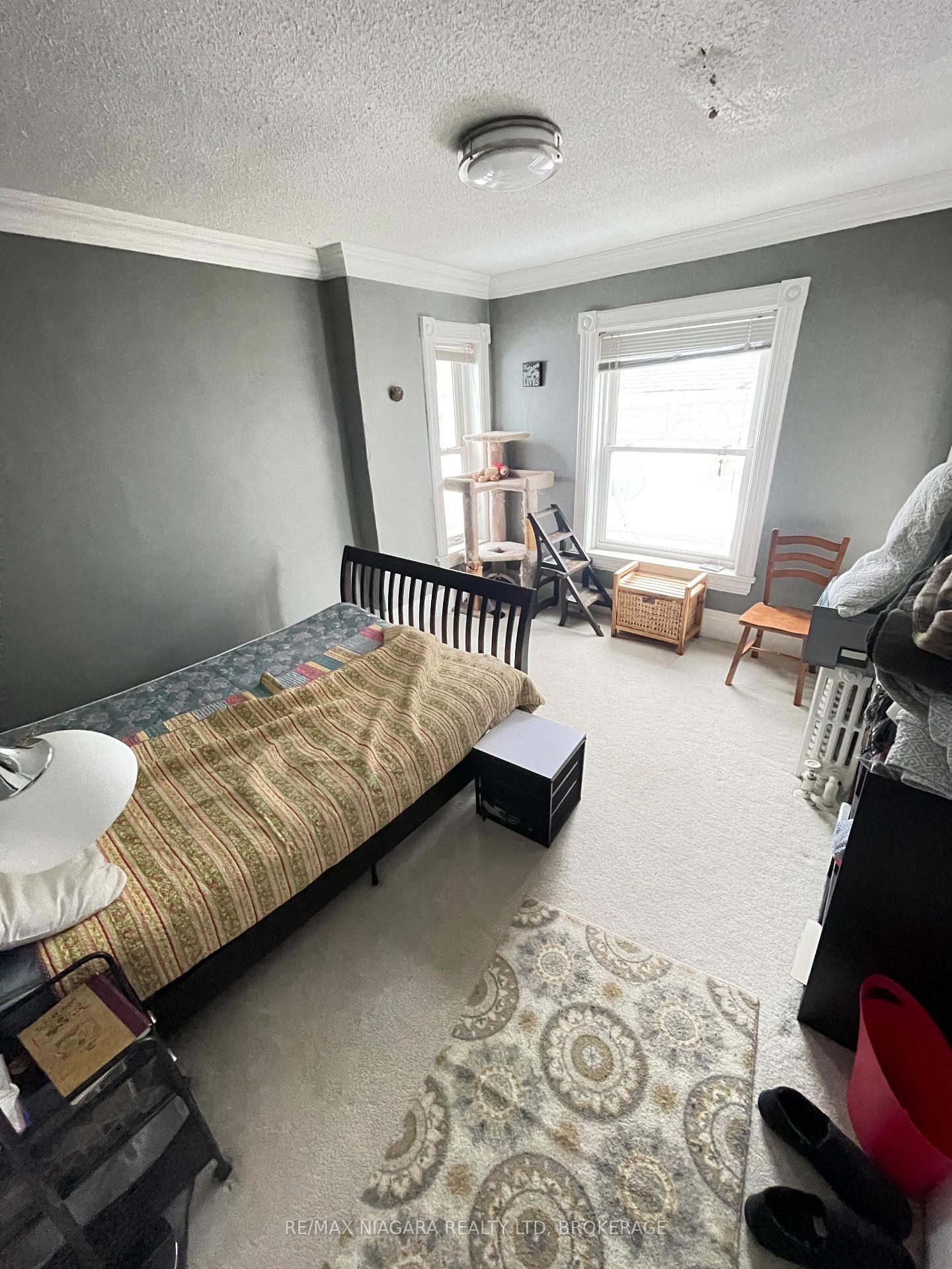 Photo 17 of 24 Queen Street, Halton Hills, Georgetown — HOMEH