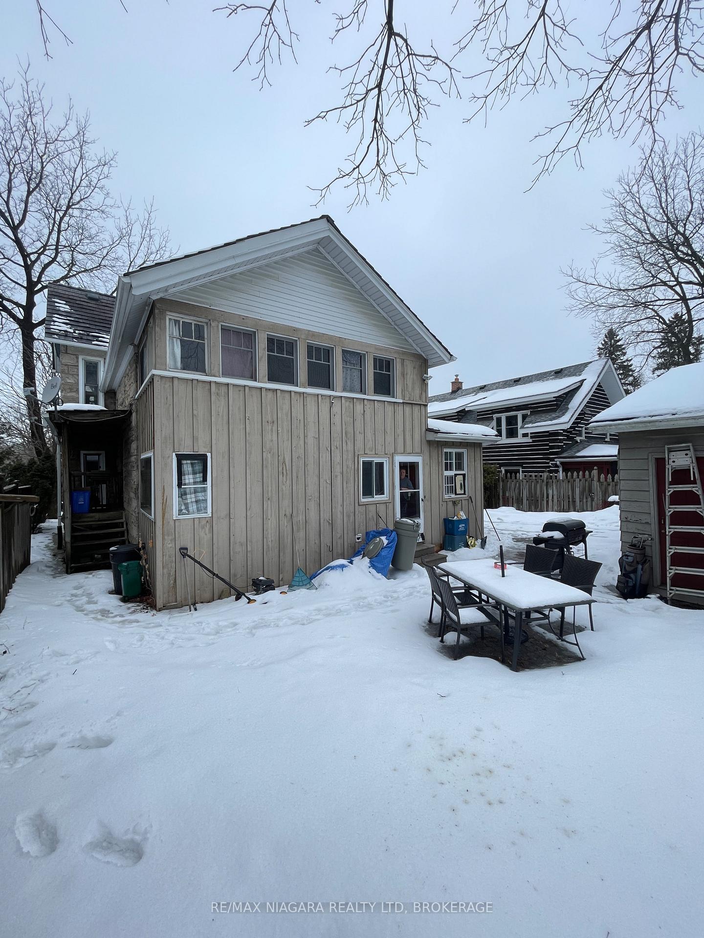 Photo 15 of 24 Queen Street, Halton Hills, Georgetown — HOMEH