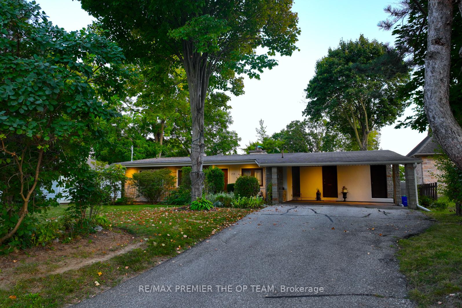 Photo 10 of 175 Davidson Drive, Vaughan, Islington Woods — HOMEH