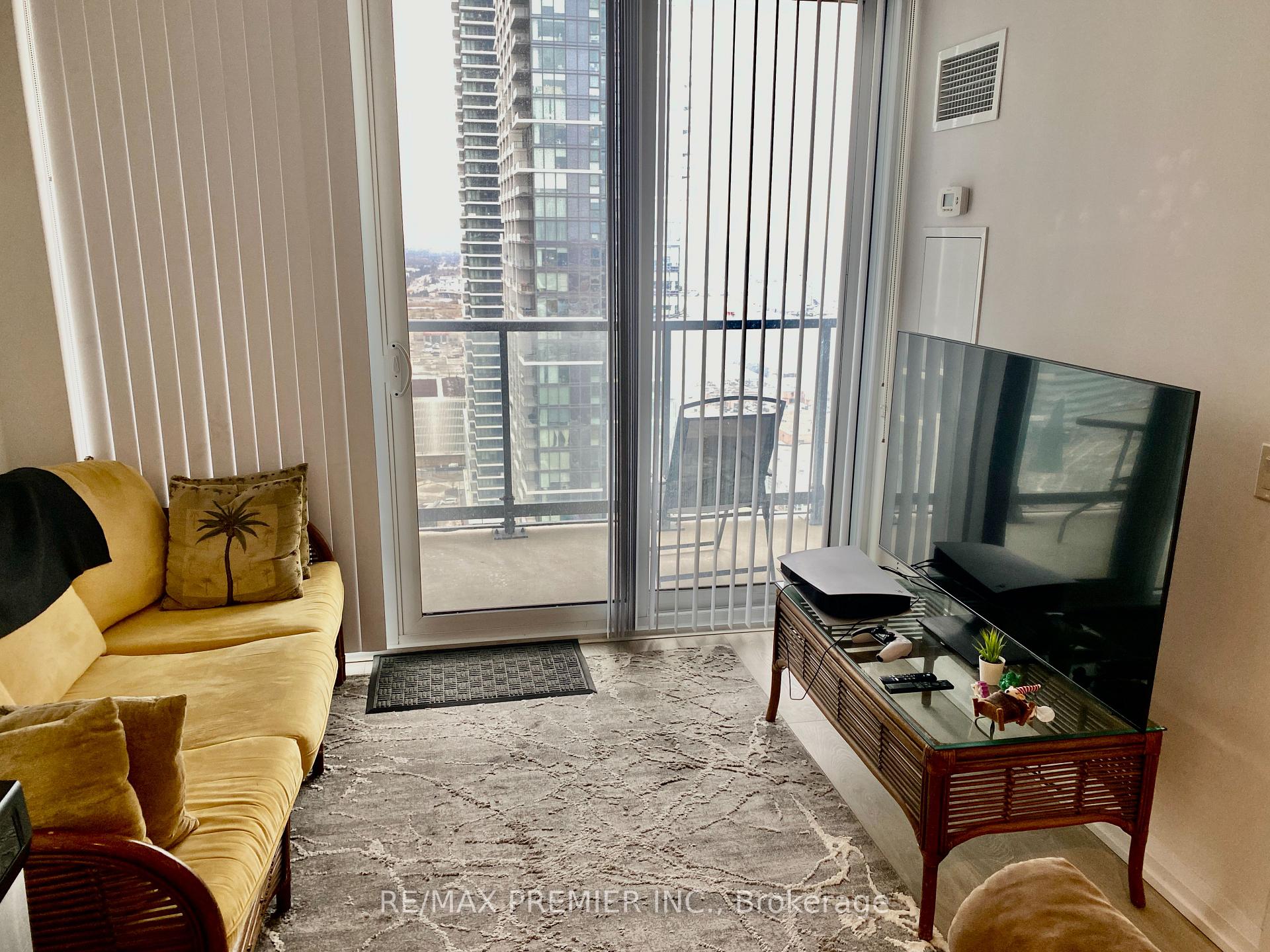 Photo 3 of Unit 2811, 7895 Jane Street, Vaughan, Concord — HOMEH