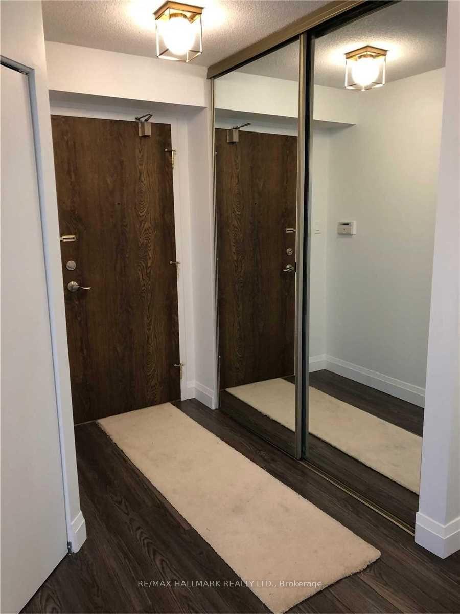 Photo 5 of Unit 214, 7440 Bathurst Street, Vaughan, Brownridge — HOMEH
