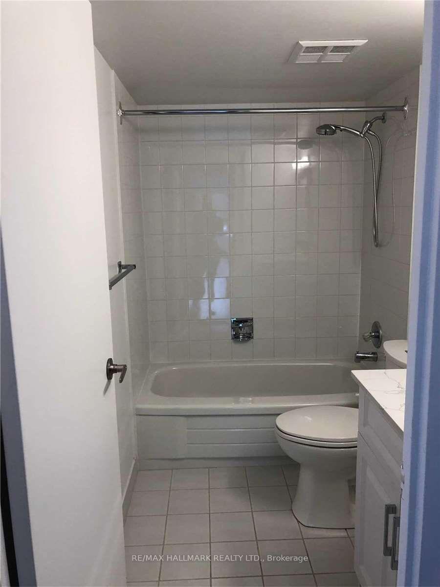 Photo 16 of Unit 214, 7440 Bathurst Street, Vaughan, Brownridge — HOMEH