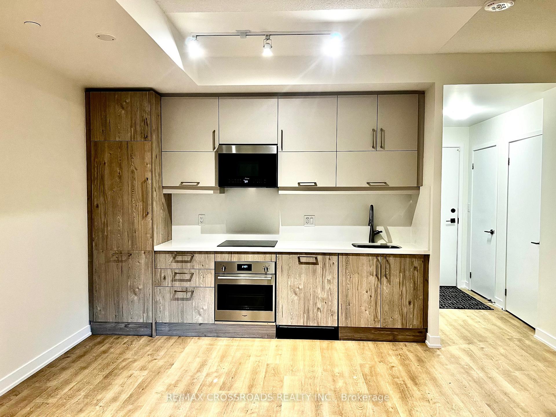 Photo 4 of Unit 717, 292 Verdale Crossing, Markham, Unionville — HOMEH
