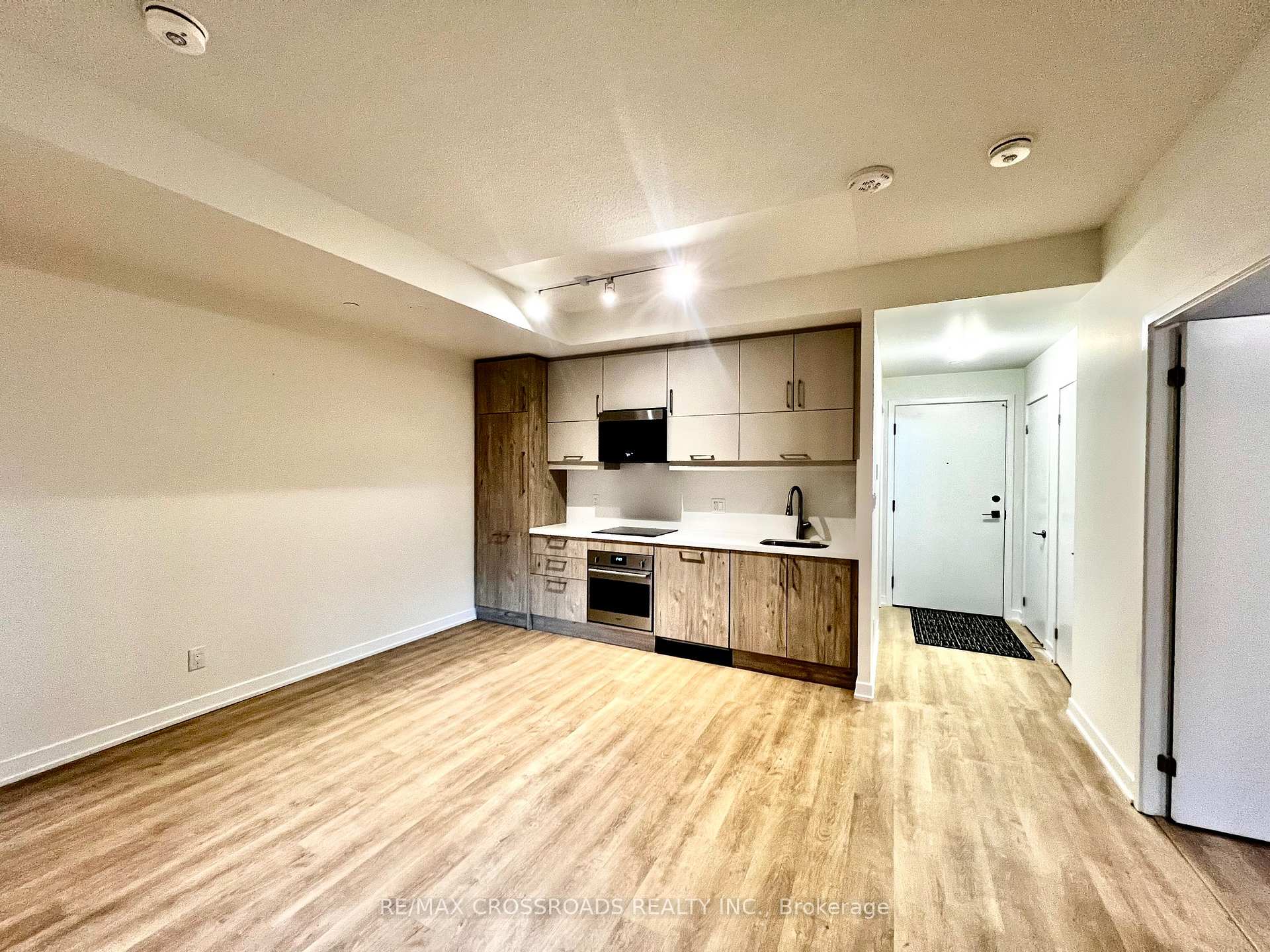 Photo 2 of Unit 717, 292 Verdale Crossing, Markham, Unionville — HOMEH