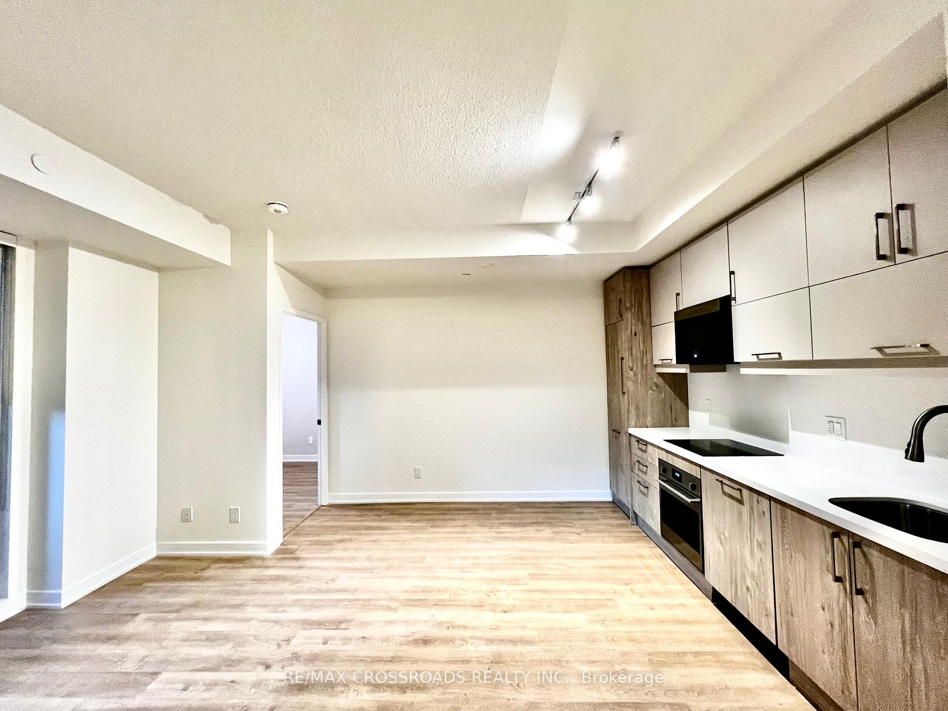 Photo 6 of Unit 717, 292 Verdale Crossing, Markham, Unionville — HOMEH