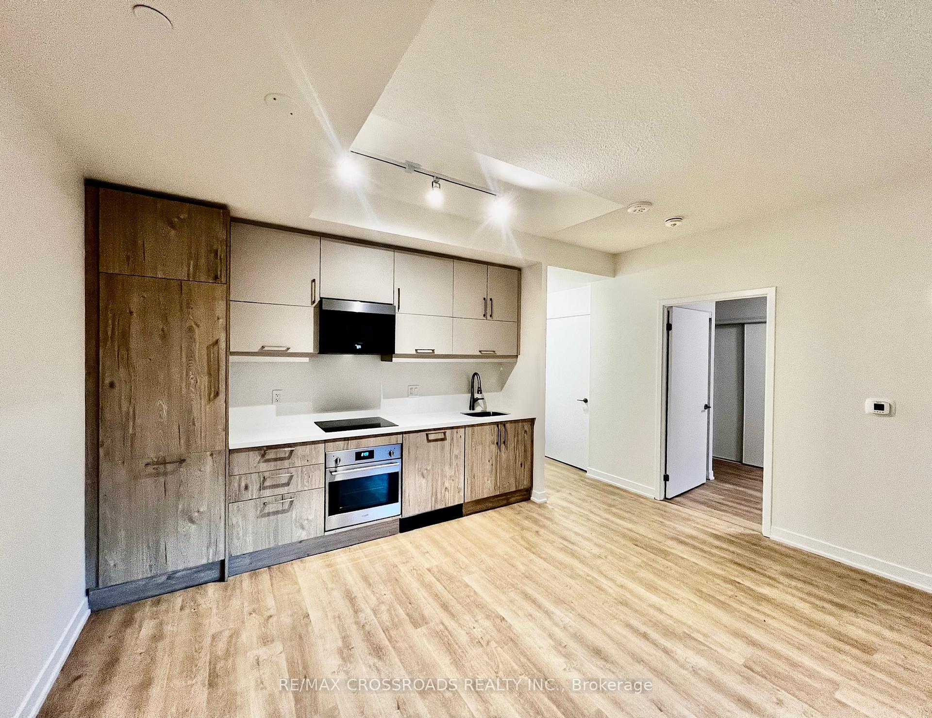 Photo 7 of Unit 717, 292 Verdale Crossing, Markham, Unionville — HOMEH