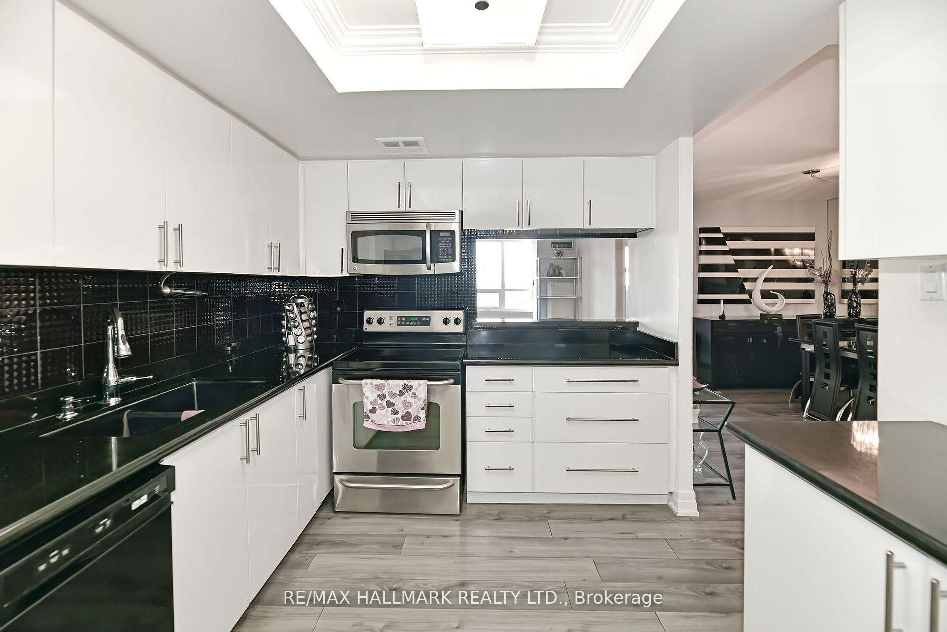 Photo 1 of Unit 808, 7601 Bathurst Street, Vaughan, Crestwood-Springfarm-Yorkhill — HOMEH