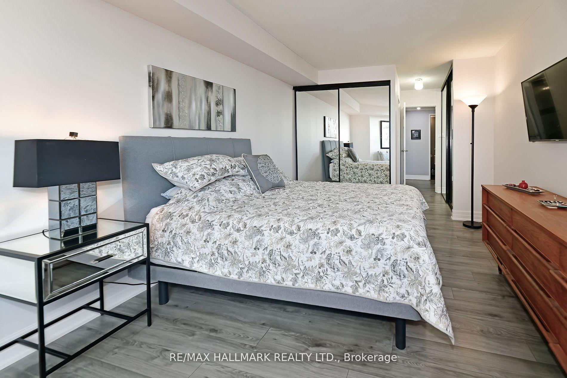 Photo 10 of Unit 808, 7601 Bathurst Street, Vaughan, Crestwood-Springfarm-Yorkhill — HOMEH