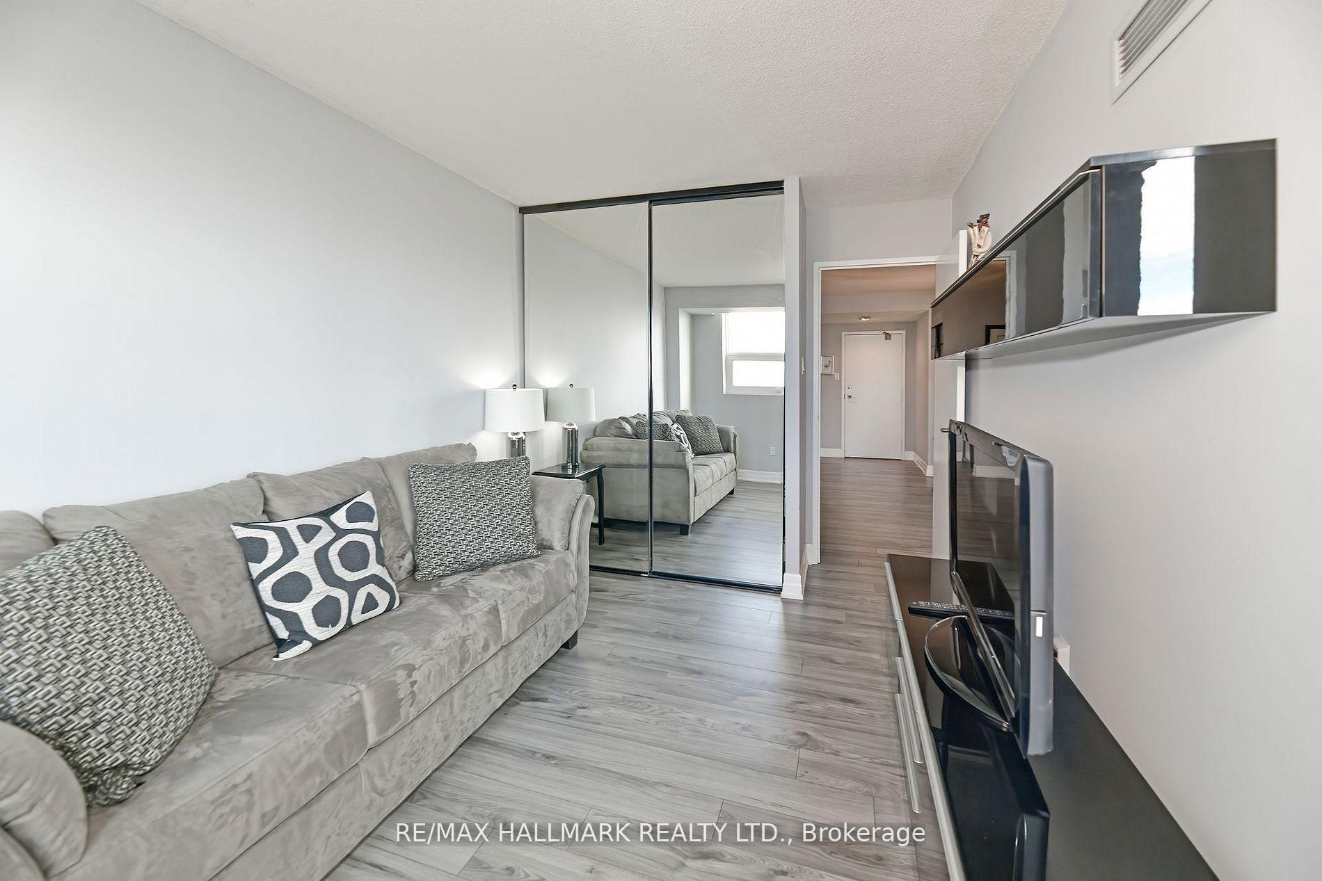 Photo 24 of Unit 808, 7601 Bathurst Street, Vaughan, Crestwood-Springfarm-Yorkhill — HOMEH