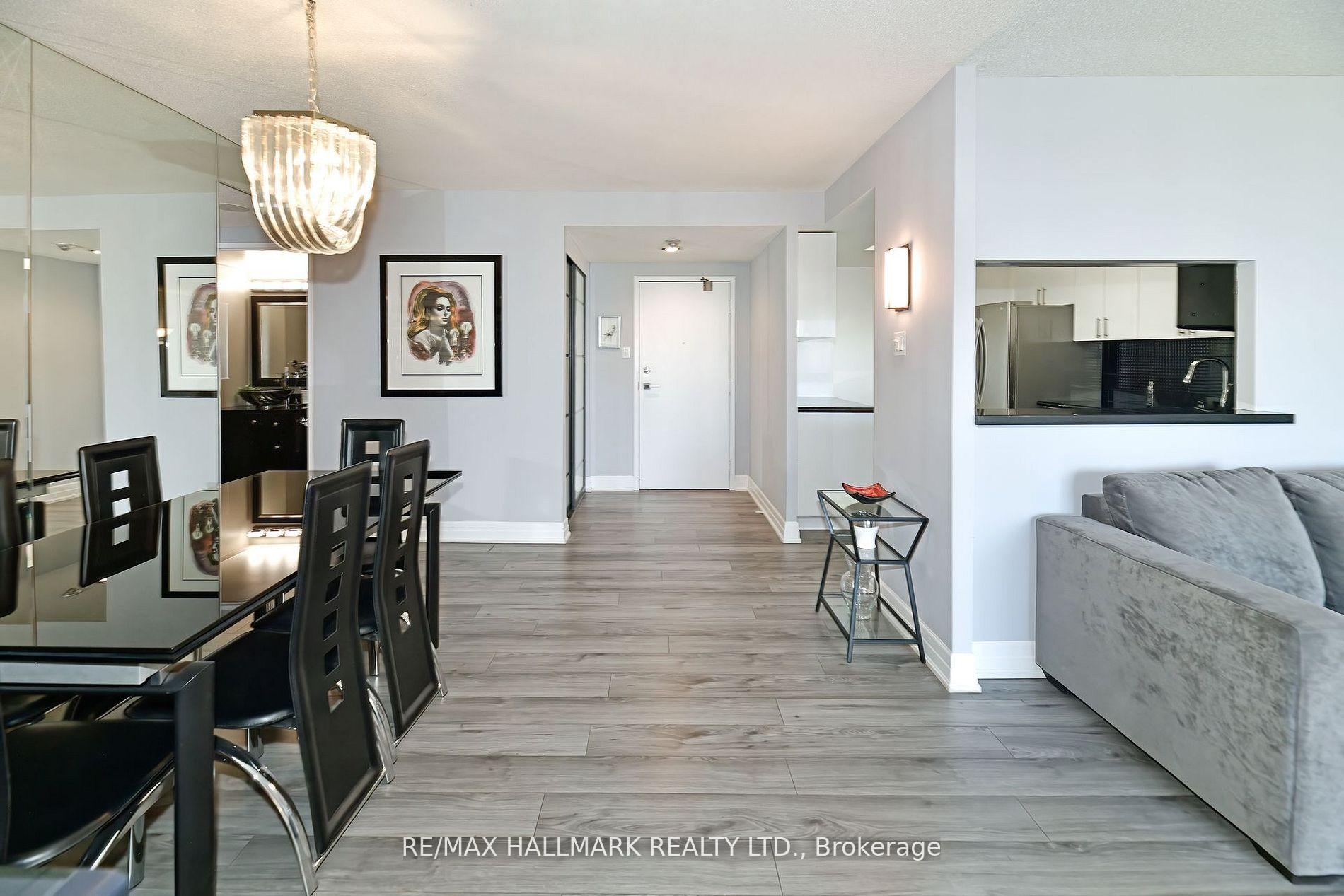 Photo 11 of Unit 808, 7601 Bathurst Street, Vaughan, Crestwood-Springfarm-Yorkhill — HOMEH