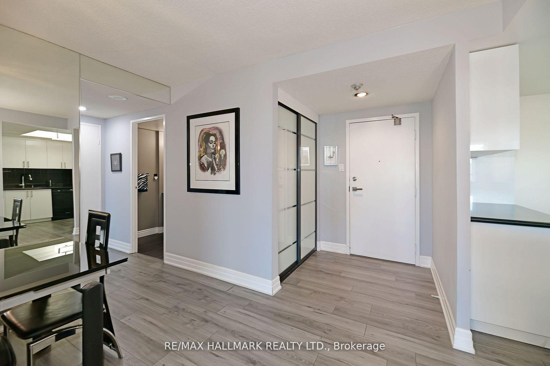 Photo 14 of Unit 808, 7601 Bathurst Street, Vaughan, Crestwood-Springfarm-Yorkhill — HOMEH
