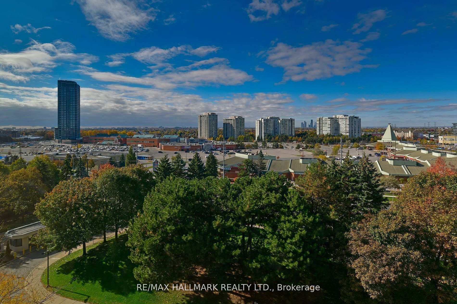 Photo 12 of Unit 808, 7601 Bathurst Street, Vaughan, Crestwood-Springfarm-Yorkhill — HOMEH
